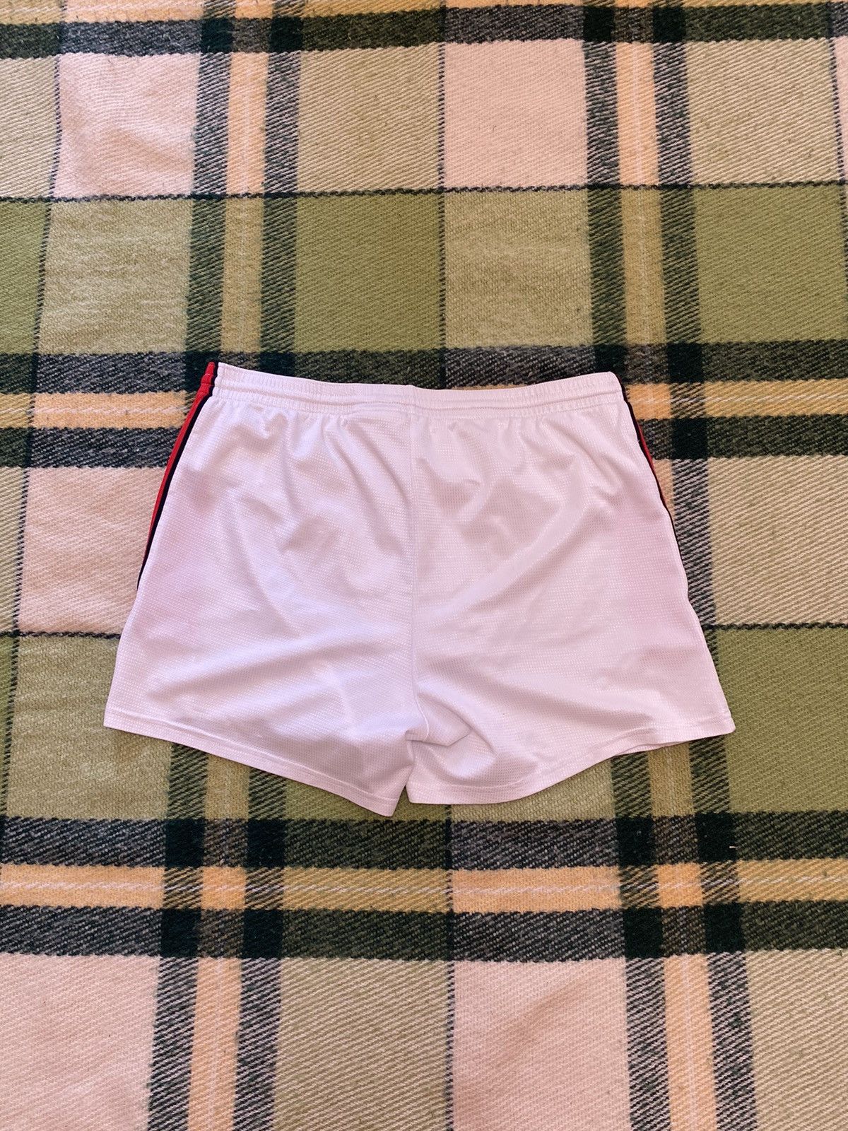 Puma Vintage 90s Puma shorts streetwear casual style y2k size M Size US 32 / EU 48 - 2 Thumbnail