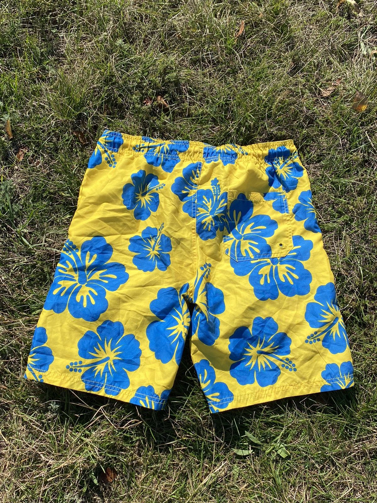 Vintage Vintage 90s art shorts streetwear Hawaiian style size S Size US 30 / EU 46 - 4 Thumbnail