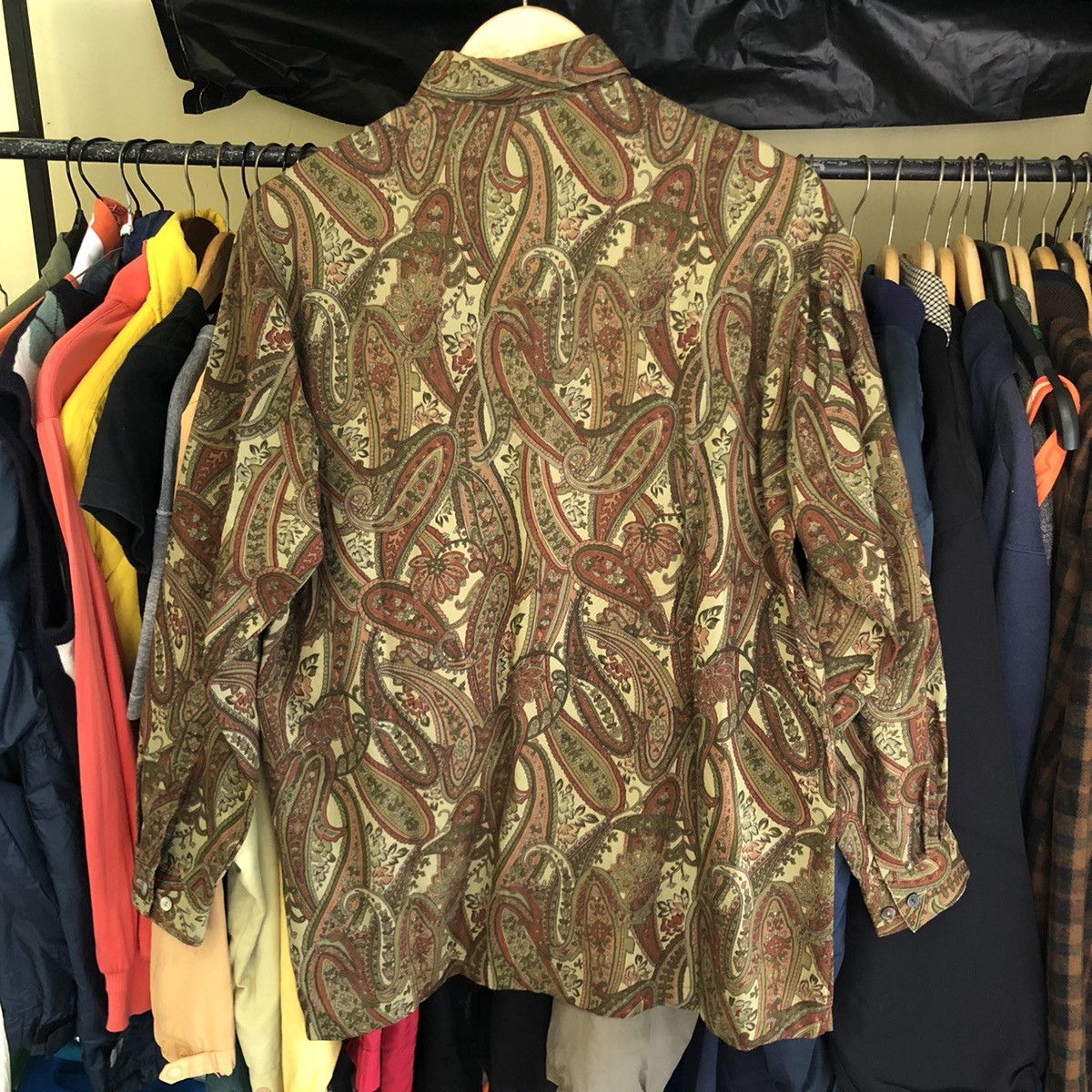 Balenciaga Vintage Rare Balenciaga Paris Sports Paisley Button Shirt Size US M / EU 48-50 / 2 - 3 Thumbnail