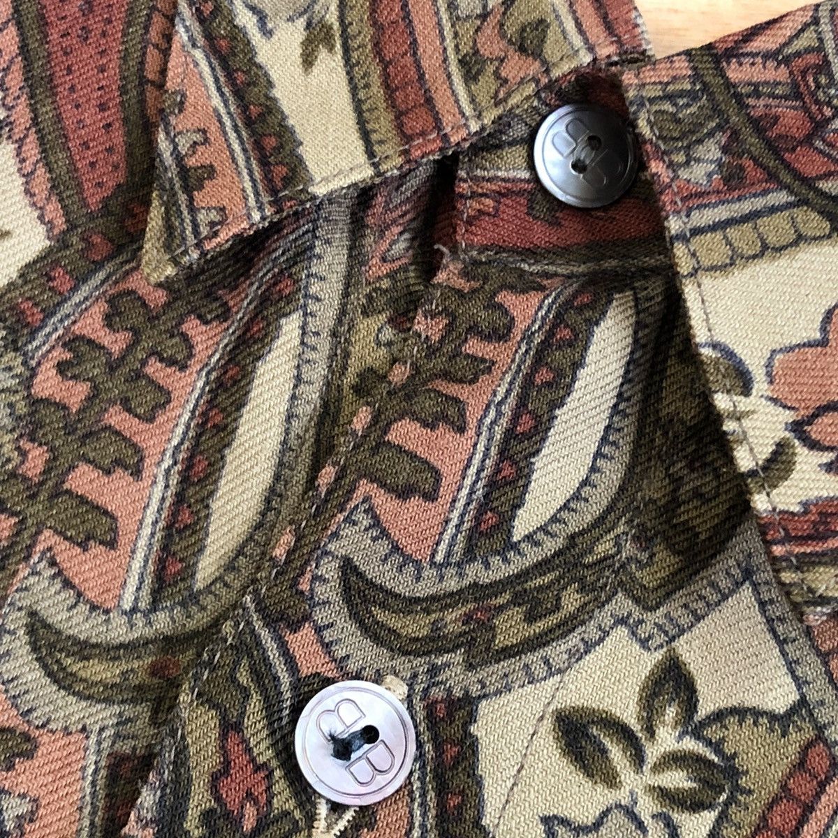 Balenciaga Vintage Rare Balenciaga Paris Sports Paisley Button Shirt Size US M / EU 48-50 / 2 - 4 Thumbnail