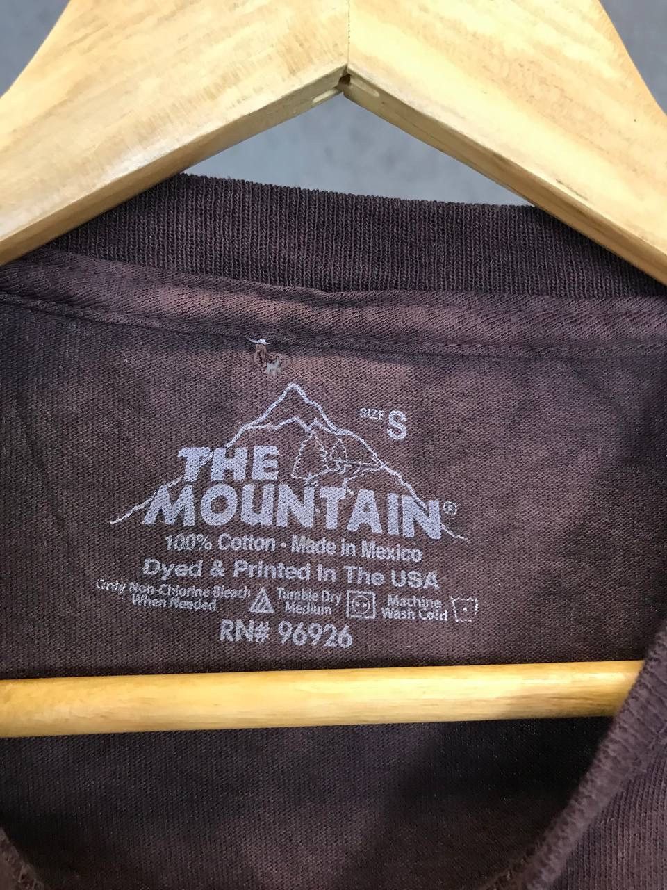 The Mountain Animal vintage the mountain made in USA tee Size US S / EU 44-46 / 1 - 5 Thumbnail