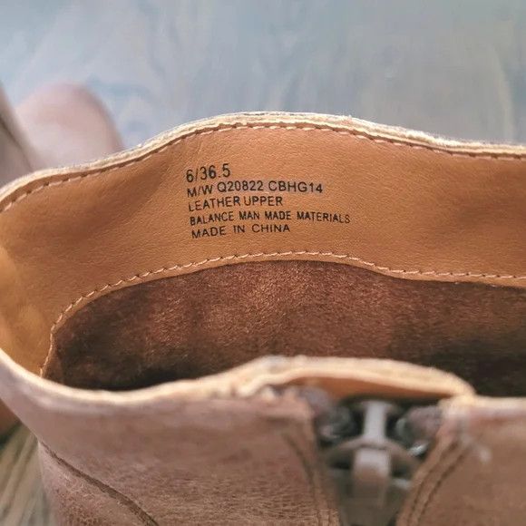Kork-Ease Korks Patrina Leather Distressed Bootie Casual Travel Size US 6 / IT 36 - 8 Thumbnail