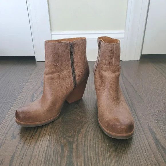 Kork-Ease Korks Patrina Leather Distressed Bootie Casual Travel Size US 6 / IT 36 - 2 Thumbnail
