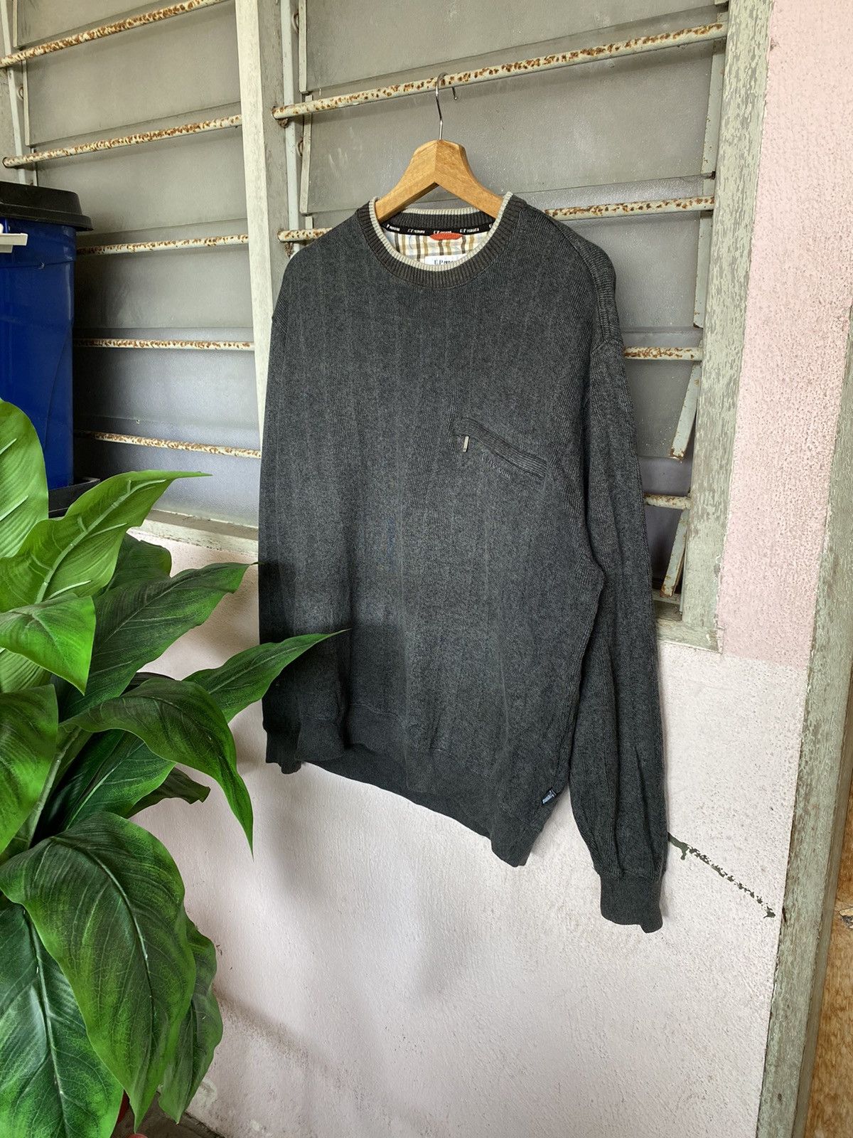 image of Steals Vintage U.p Renoma Crewneck in Grey, Men's (Size Large)
