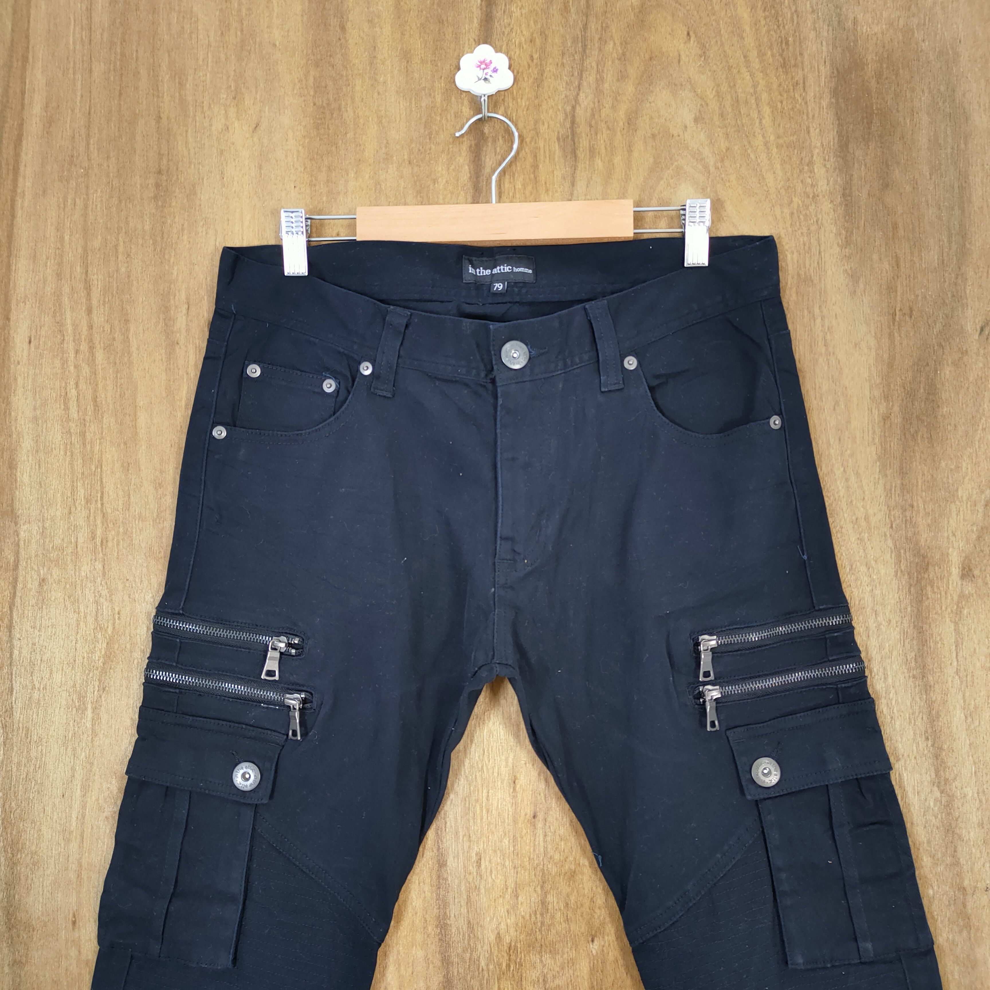 In The Attic VINTAGE IN THE ATTIC BLACK CARGO PANTS Size US 32 / EU 48 - 2 Thumbnail
