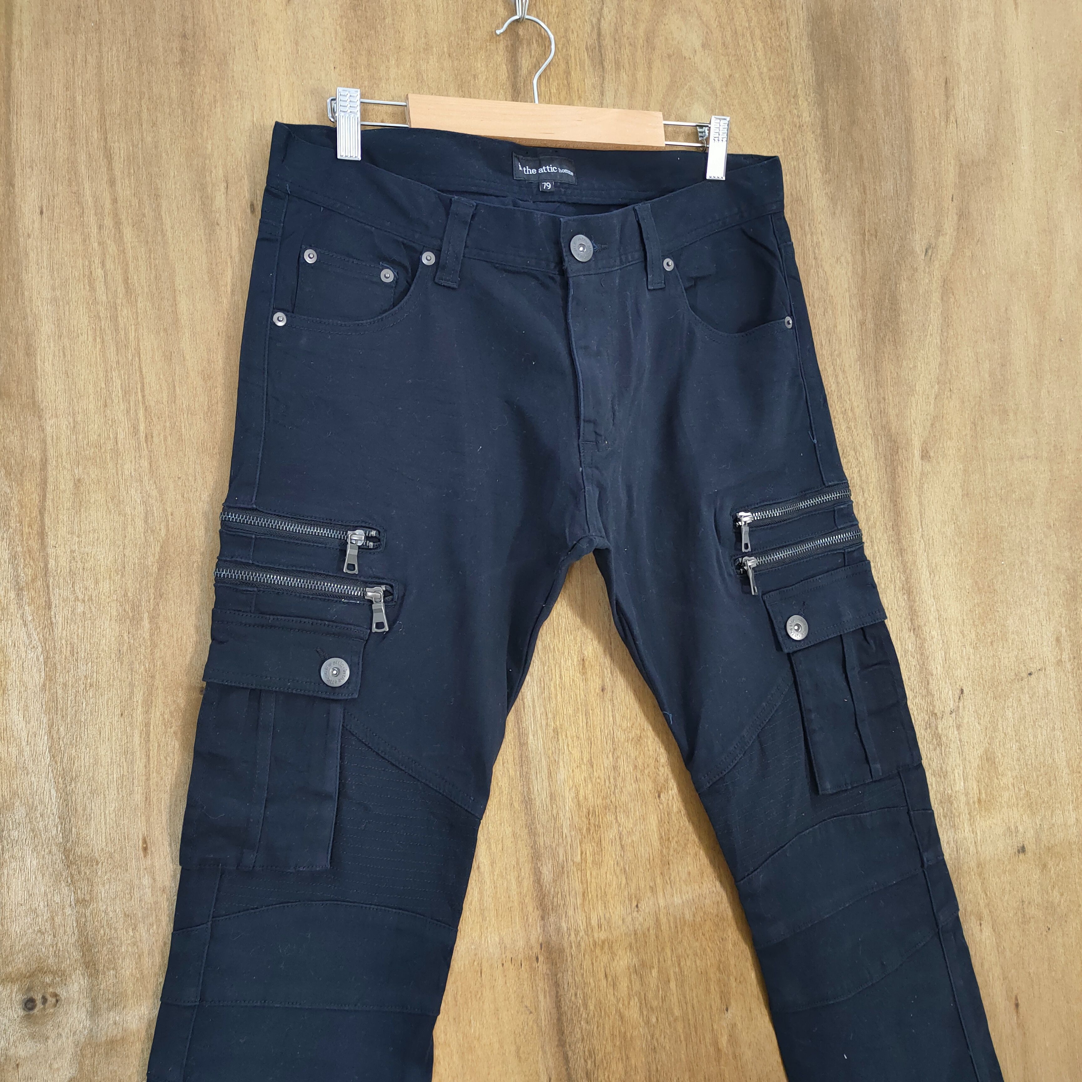 In The Attic VINTAGE IN THE ATTIC BLACK CARGO PANTS Size US 32 / EU 48 - 4 Thumbnail