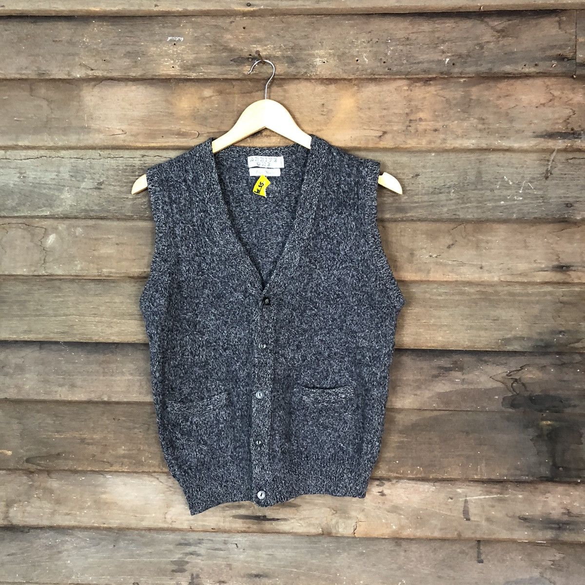Homespun Knitwear × Japanese Brand × Vintage Arrive One Grey fine wool Vest cardigan #5534 Size M / US 6-8 / IT 42-44 - 1 Thumbnail