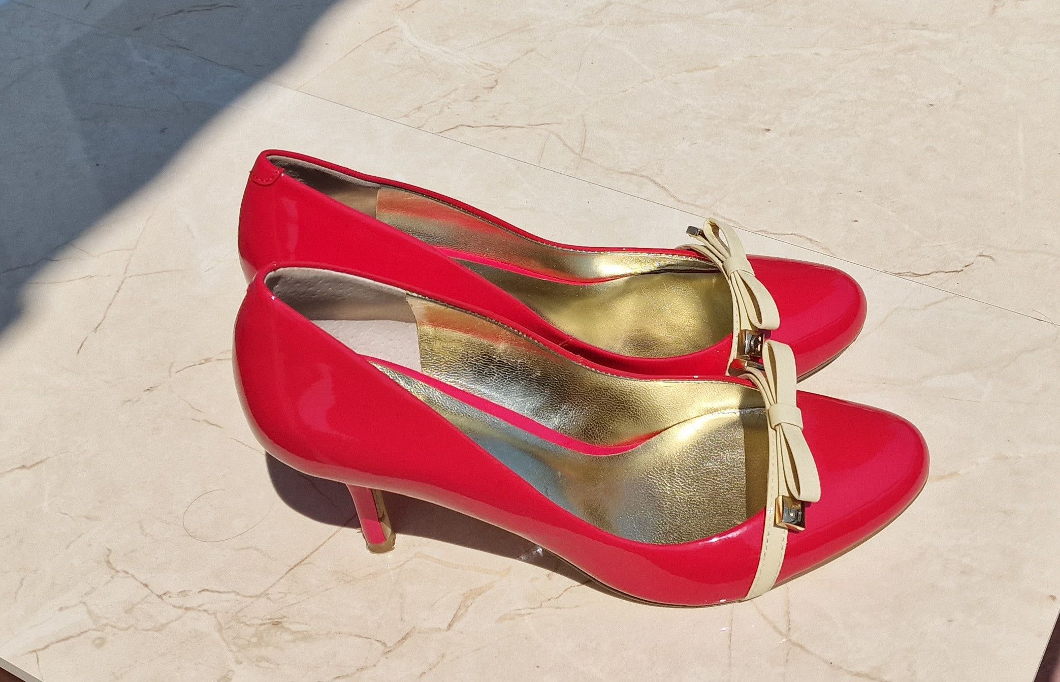Guess GUESS pink fuchsia patent leather stiletto heels 38 7,5 Size US 8 / IT 38 - 8 Thumbnail