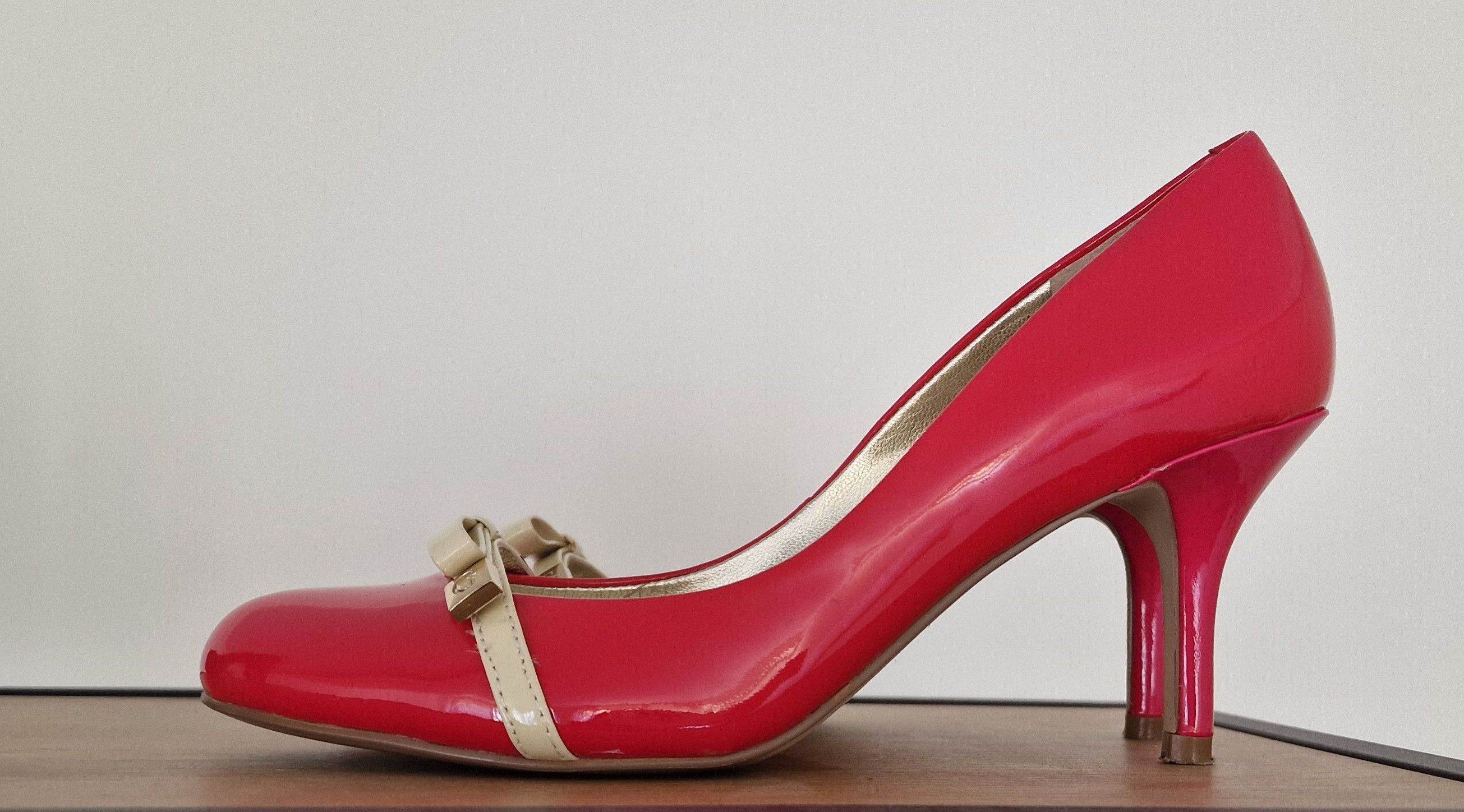 Guess GUESS pink fuchsia patent leather stiletto heels 38 7,5 Size US 8 / IT 38 - 3 Thumbnail
