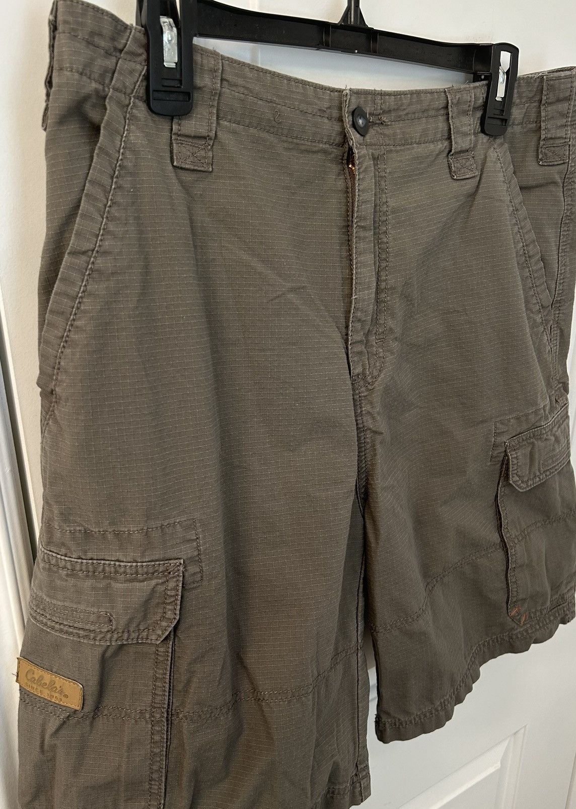 Cabelas Cabela’s Mens Light Grey Cargo Shorts - Size 34 Size US 34 / EU 50 - 3 Thumbnail