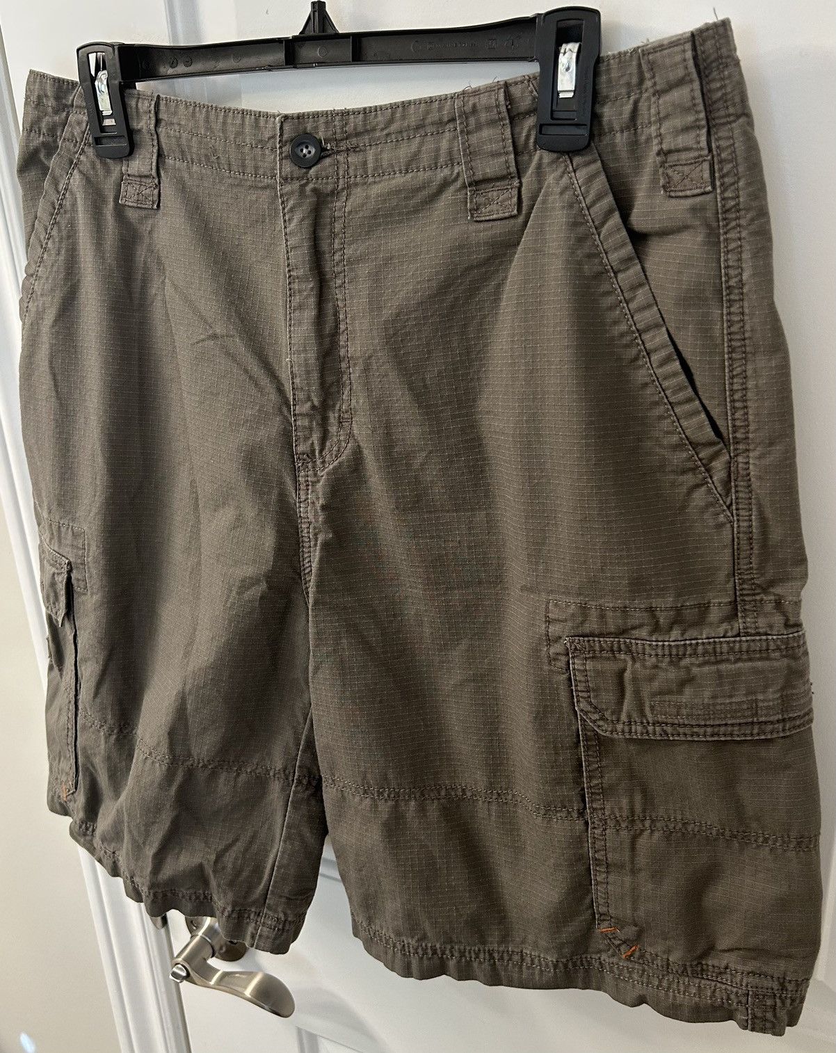 Cabelas Cabela’s Mens Light Grey Cargo Shorts - Size 34 Size US 34 / EU 50 - 4 Thumbnail