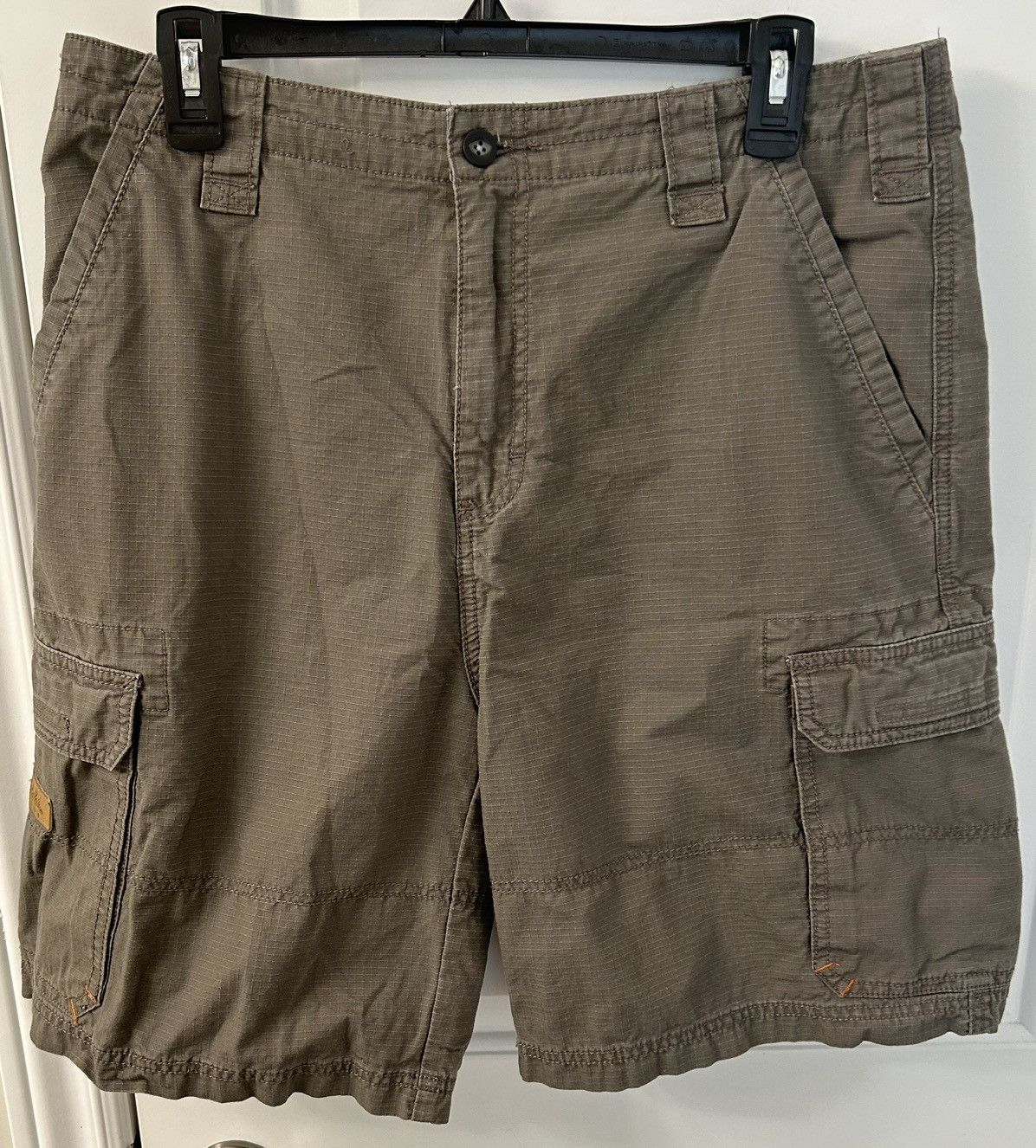 Cabelas Cabela’s Mens Light Grey Cargo Shorts - Size 34 Size US 34 / EU 50 - 1 Thumbnail