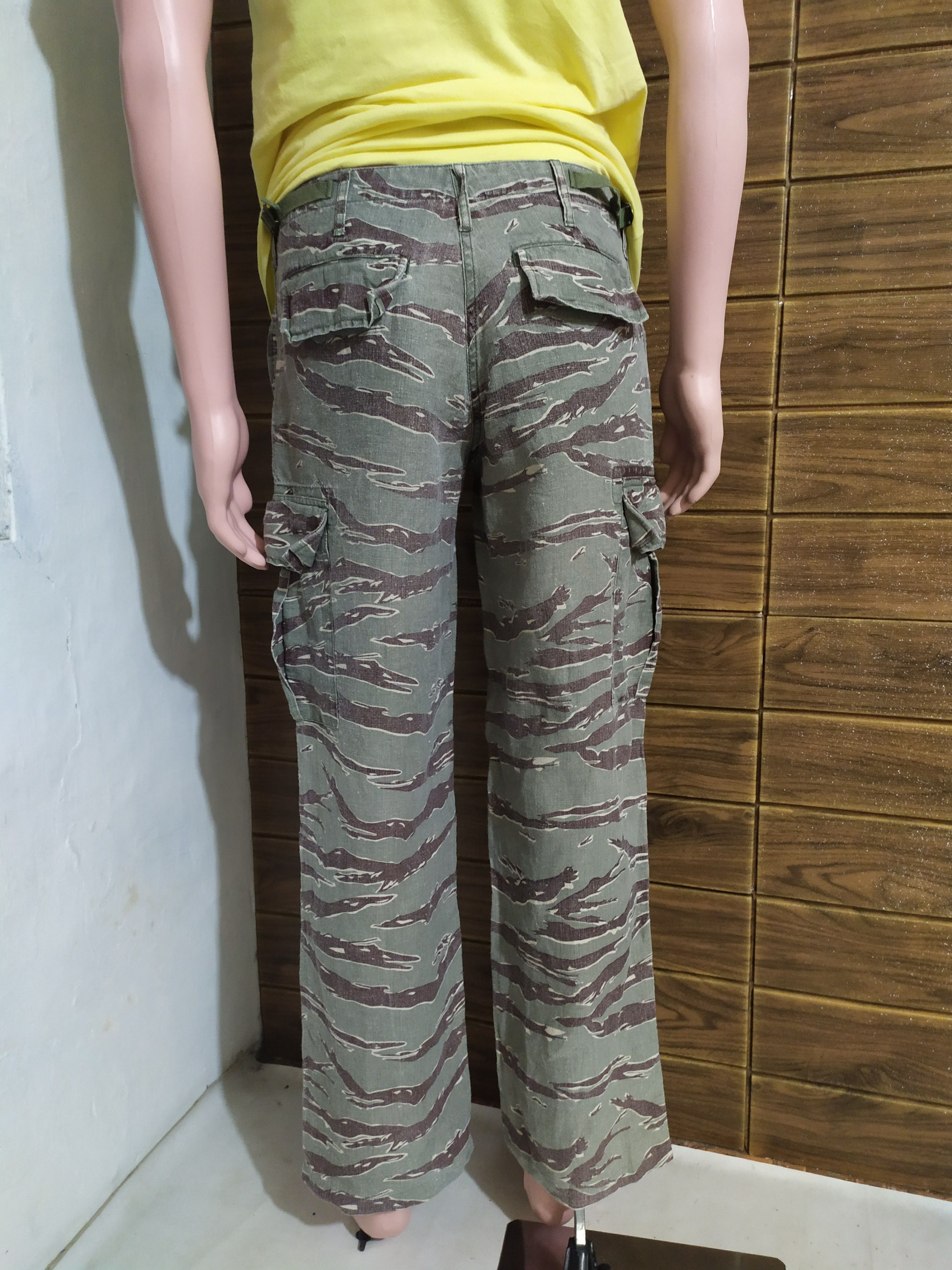 United Arrows 🔥United Arrow Tiger Camo Linen Cargo Pants Pink Label Size US 30 / EU 46 - 3 Thumbnail
