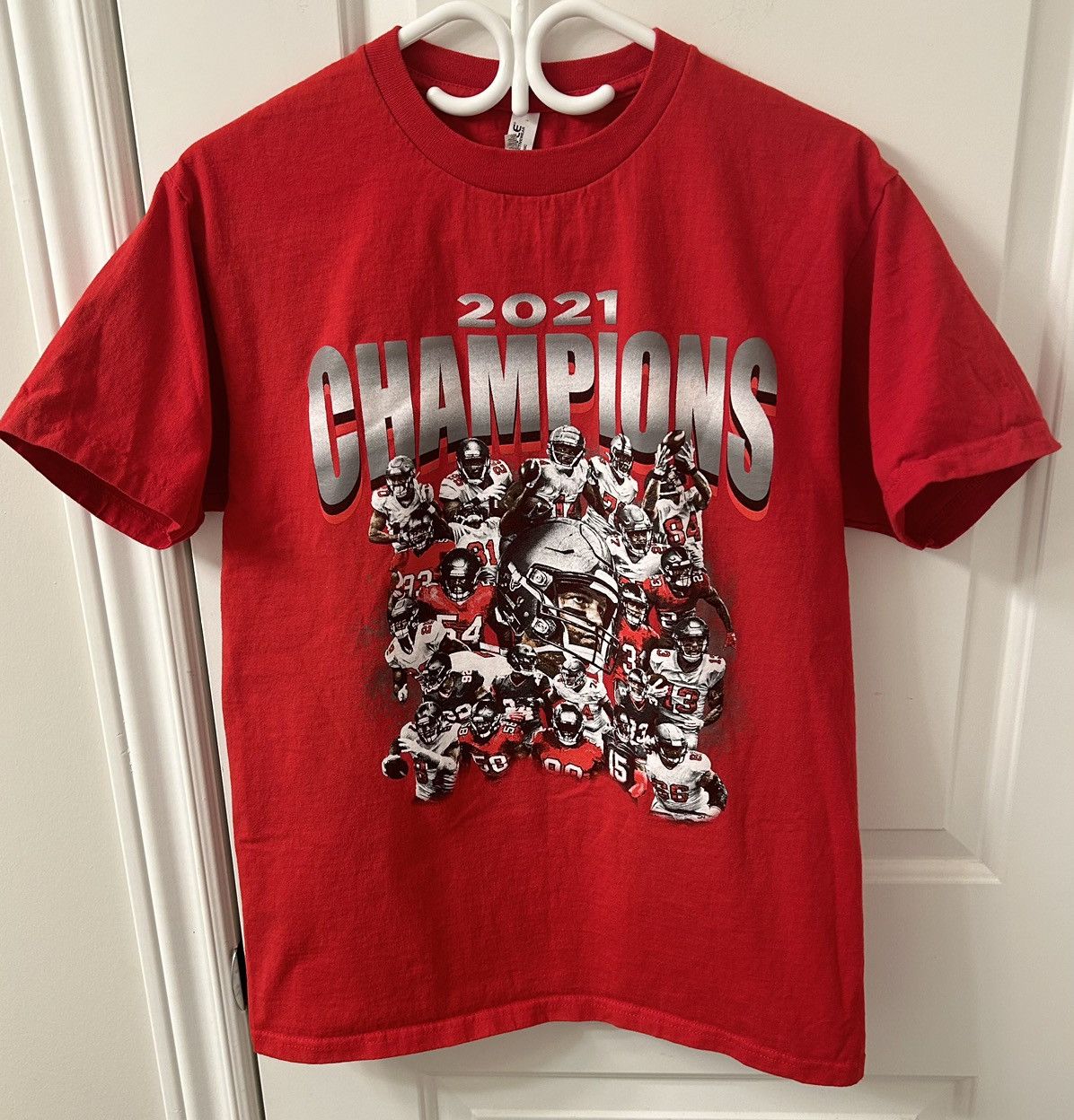 NFL Tom Brady/Tampa Bay Buccaneers 2021 Champions Mens T-shirt Size US M / EU 48-50 / 2 - 1 Thumbnail