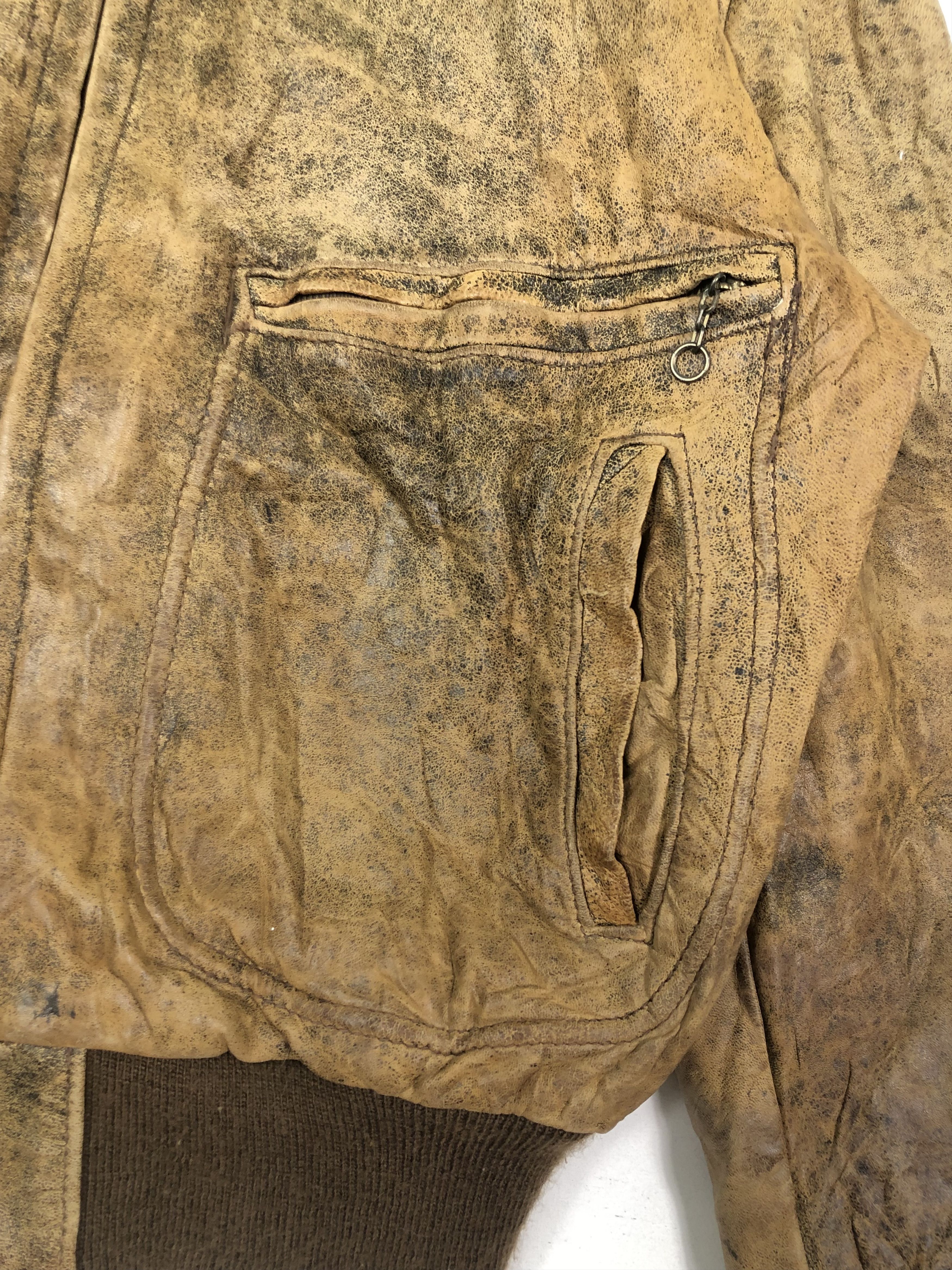Schott VINTAGE 90’S SCHOTT FLIGHT LEATHER JACKET IN SIZE 44 Size US L / EU 52-54 / 3 - 6 Thumbnail