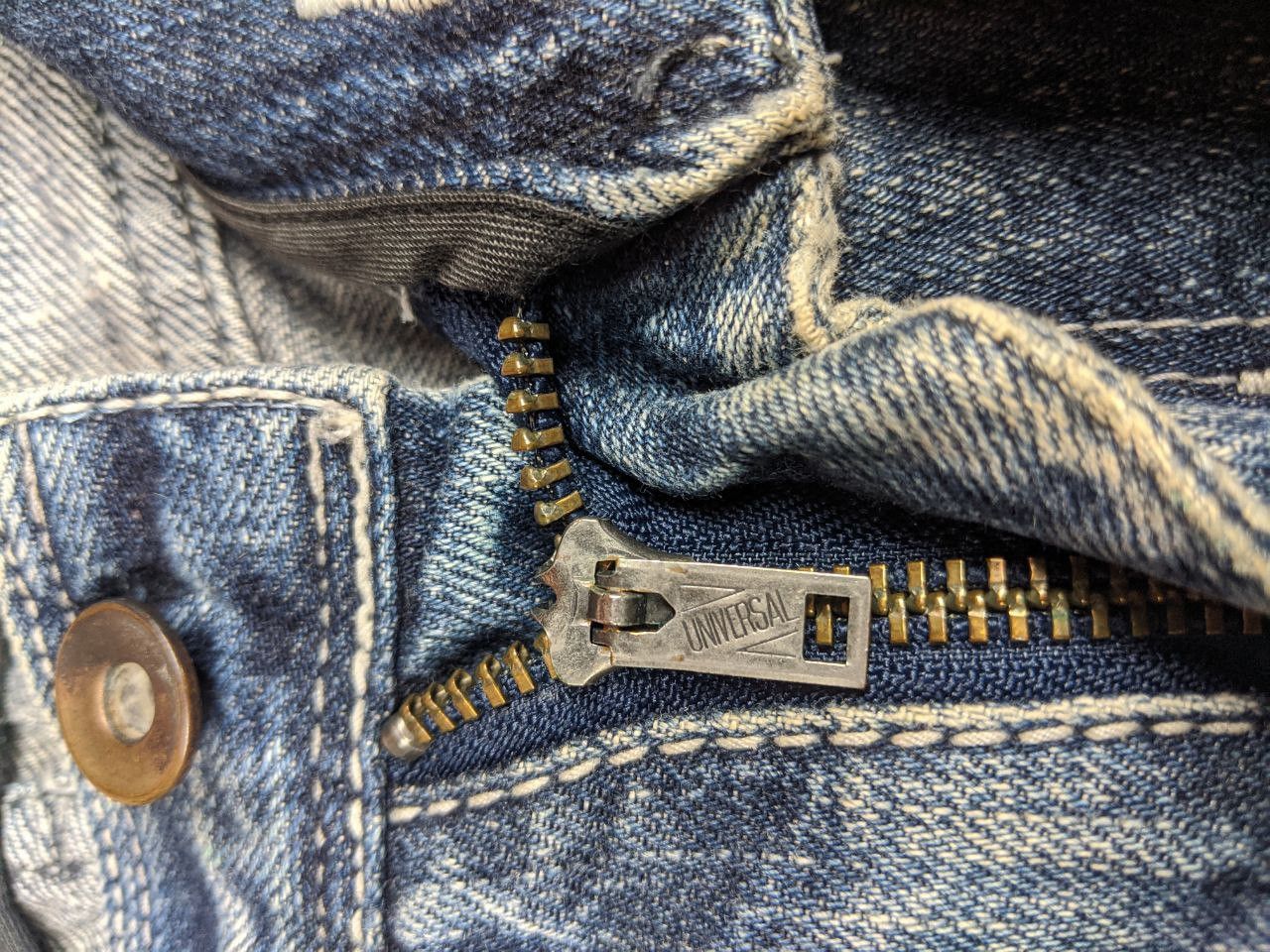 GOSTAR DE FUGA GOSTAR DE FUGA distressed denim jeans Size US 33 - 6 Thumbnail