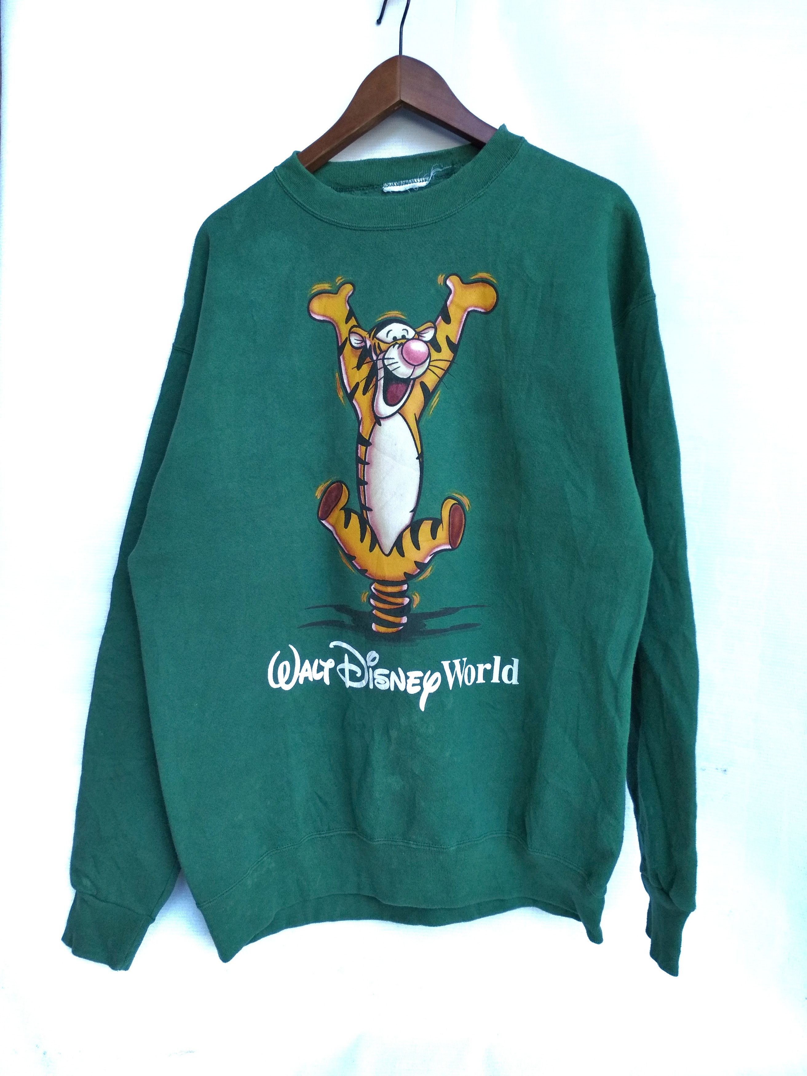 Disney walt disney tigger pooh 90s green sweatshirt Size US L / EU 52-54 / 3 - 1 Thumbnail