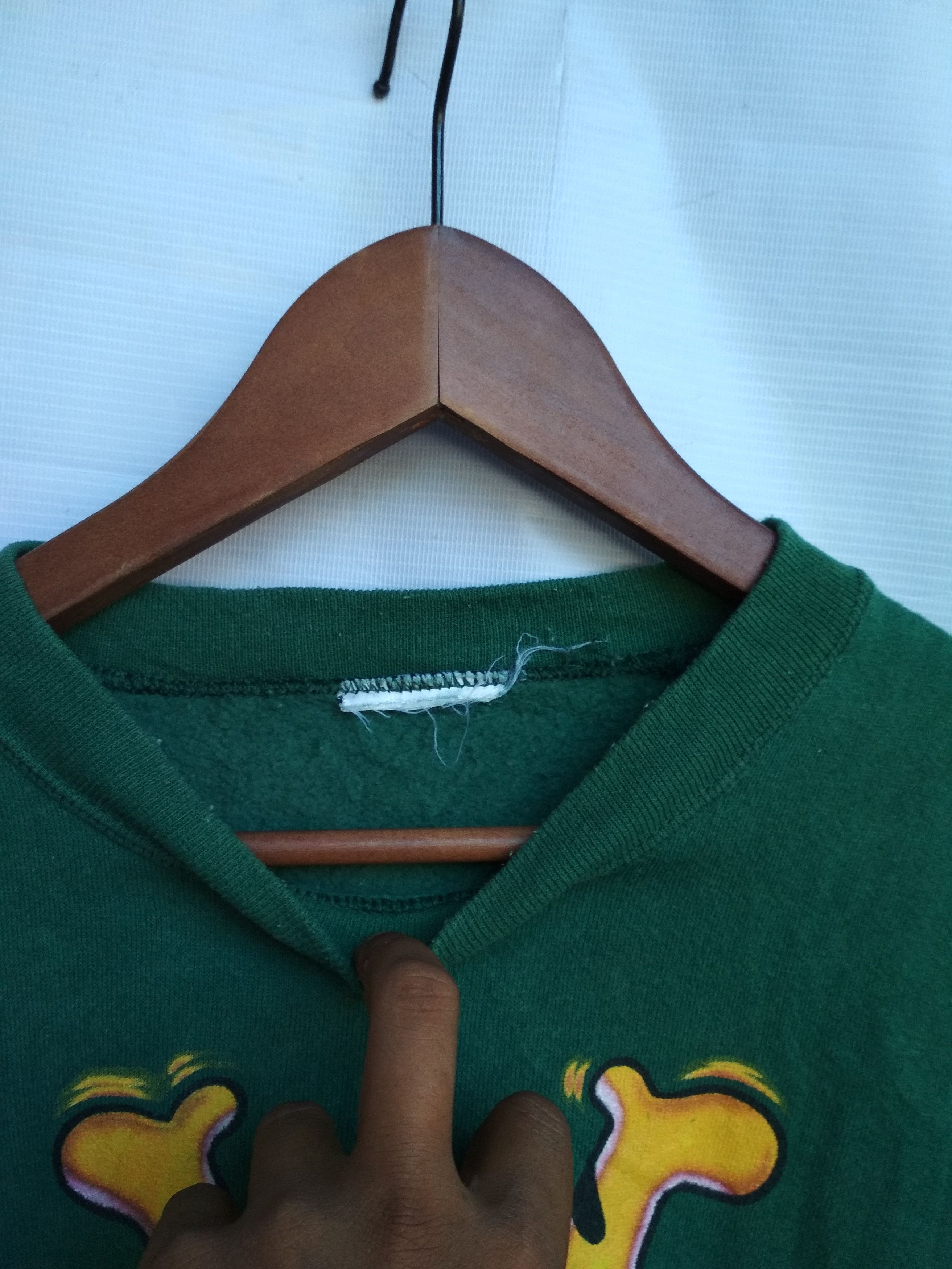 Disney walt disney tigger pooh 90s green sweatshirt Size US L / EU 52-54 / 3 - 5 Thumbnail