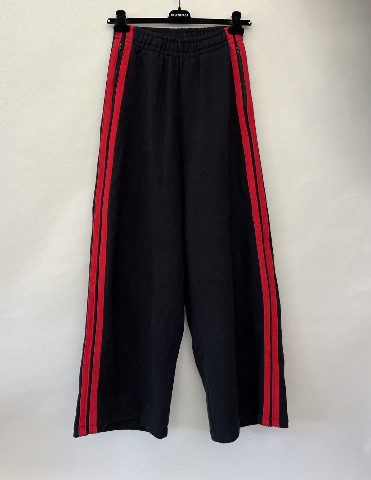 image of Vetements Aw17 Black Side-Striped Wide-Leg Sweatpants, Men's (Size 32)