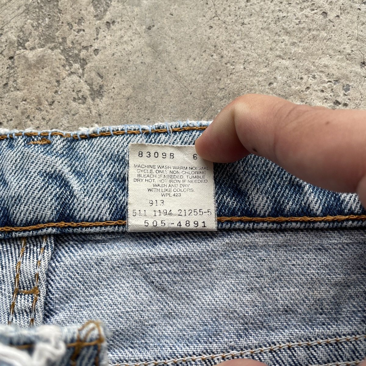 Levi's Vintage Levis 505 Made In USA Faded Denim Jeans Pants W33 Size US 33 - 7 Thumbnail