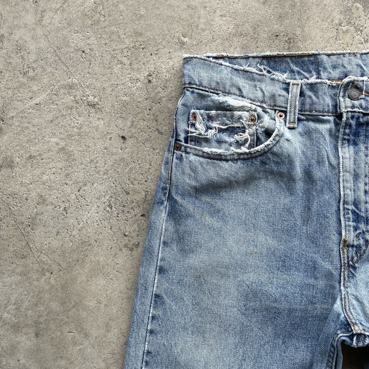 Levi's Vintage Levis 505 Made In USA Faded Denim Jeans Pants W33 Size US 33 - 3 Thumbnail