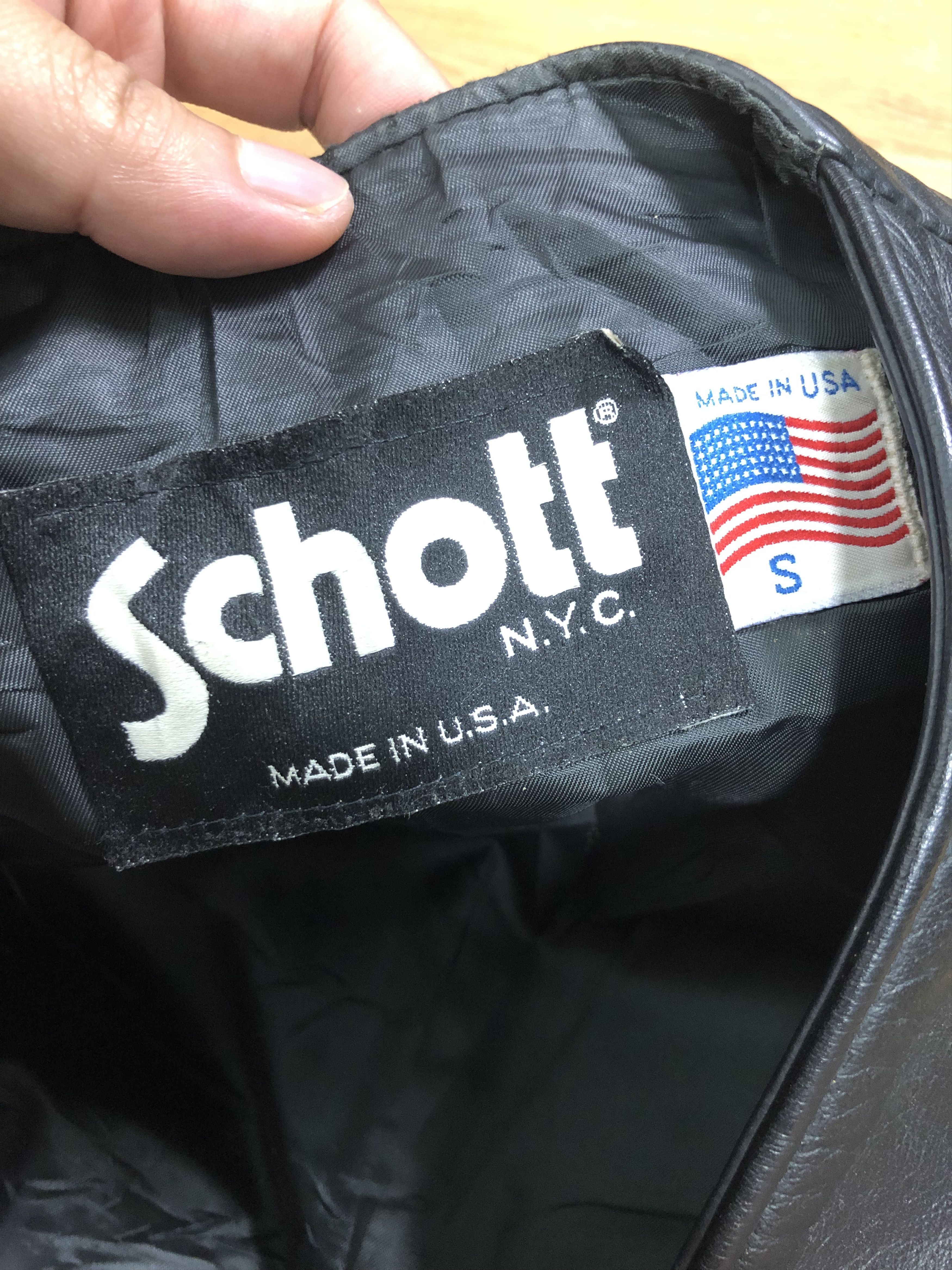 Schott VINTAGE 90’S SCHOTT LEATHER VEST IN SIZE S Size US S / EU 44-46 / 1 - 5 Thumbnail