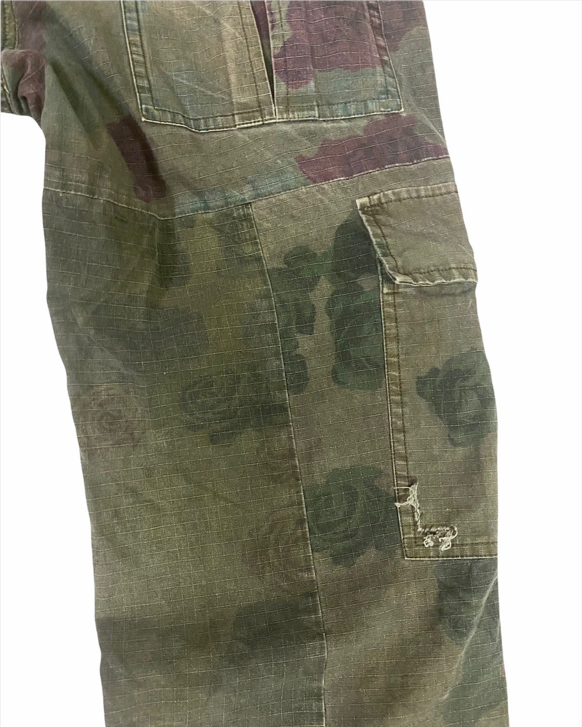 Other Rare⚡️Sunao Kuwahara Cargo Camouflage Flowers Cargo Pants Size US 29 - 10 Thumbnail
