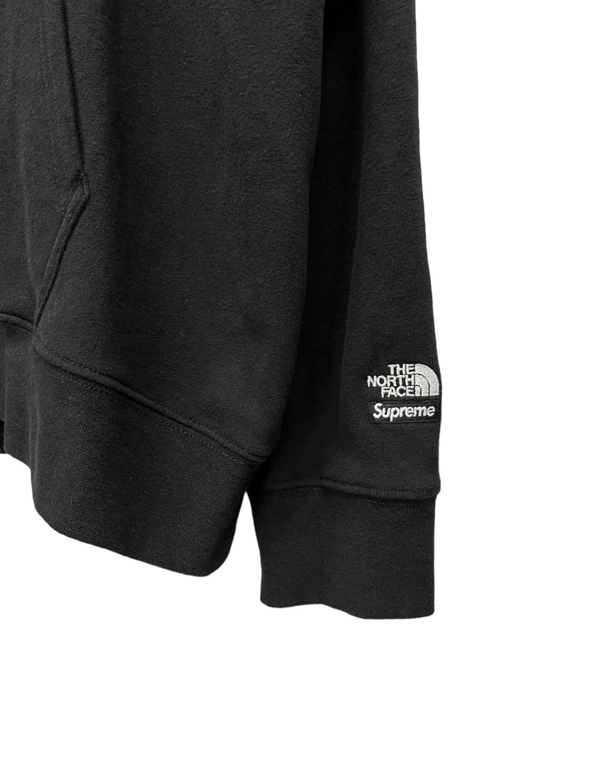 Supreme × The North Face VERY RARE🔥THE NORTH FACE x SUPREME Lenticular Logo Hoodie Size US XL / EU 56 / 4 - 4 Thumbnail