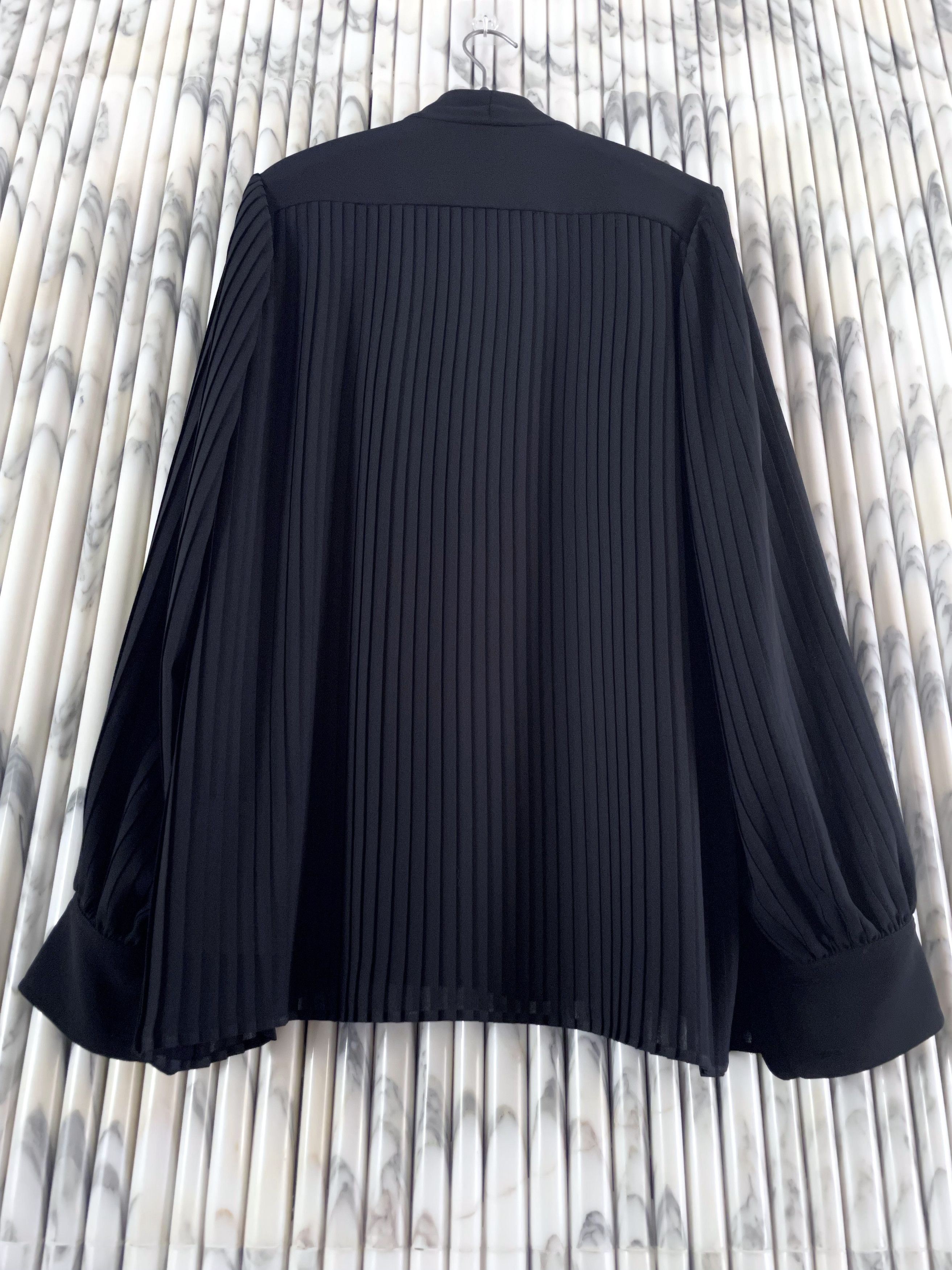 Balenciaga *GRAIL* NWT PUSSY BOW LAVALLIERE TIE NECK PLEATED SHIRT Size US M / EU 48-50 / 2 - 14 Thumbnail
