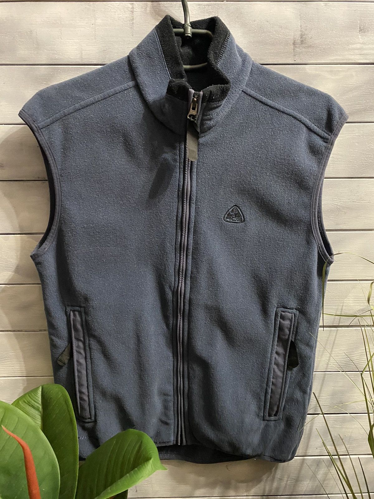 Nike Rare Vintage Fleece Vest Nike ACG Outdoor. Y2K style. Size US S / EU 44-46 / 1 - 1 Thumbnail