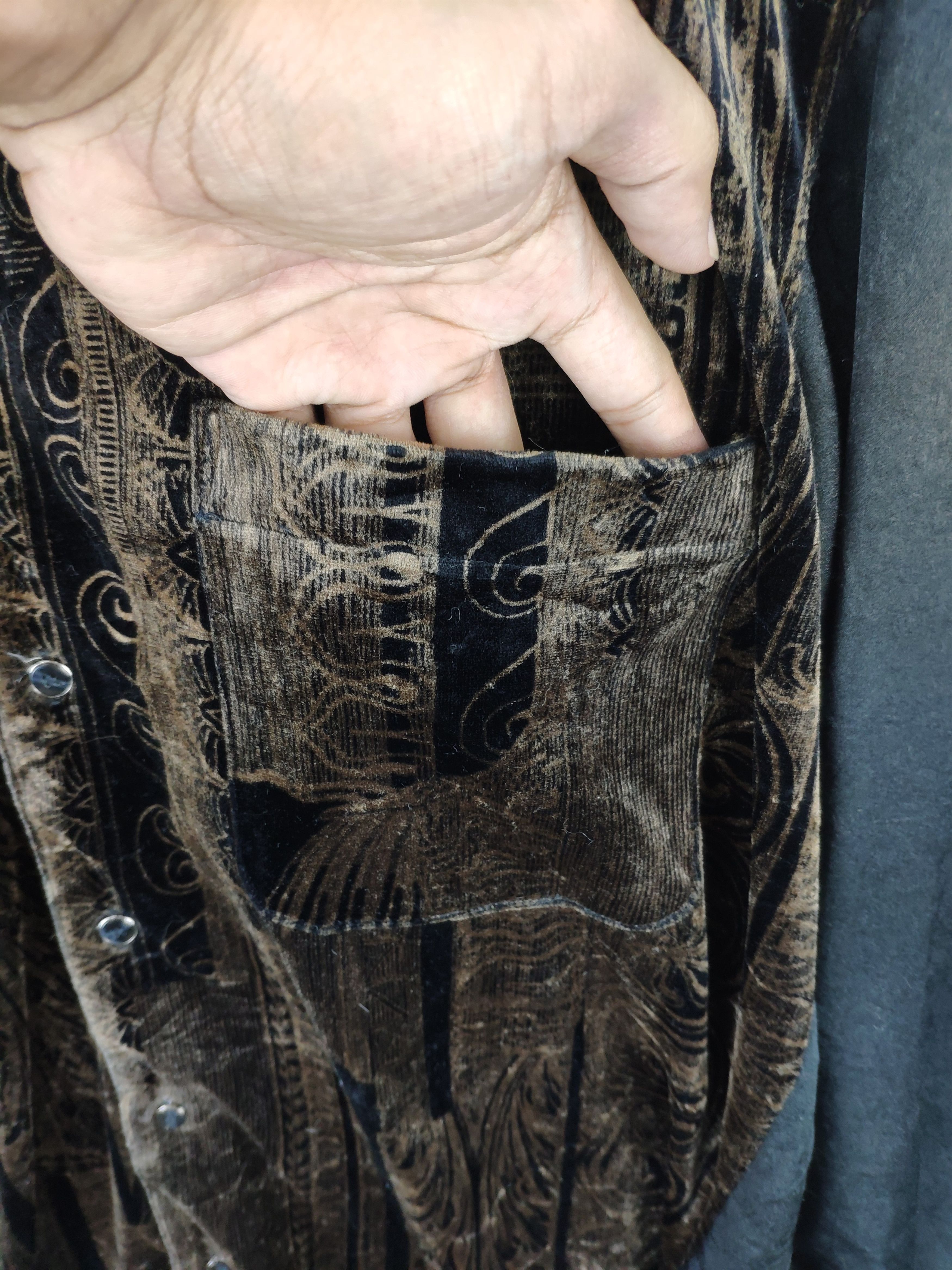 Japanese Brand × Velvet × Vintage Vintage Button Up Shirt Velvet Abstract Art Size M / US 6-8 / IT 42-44 - 11 Thumbnail