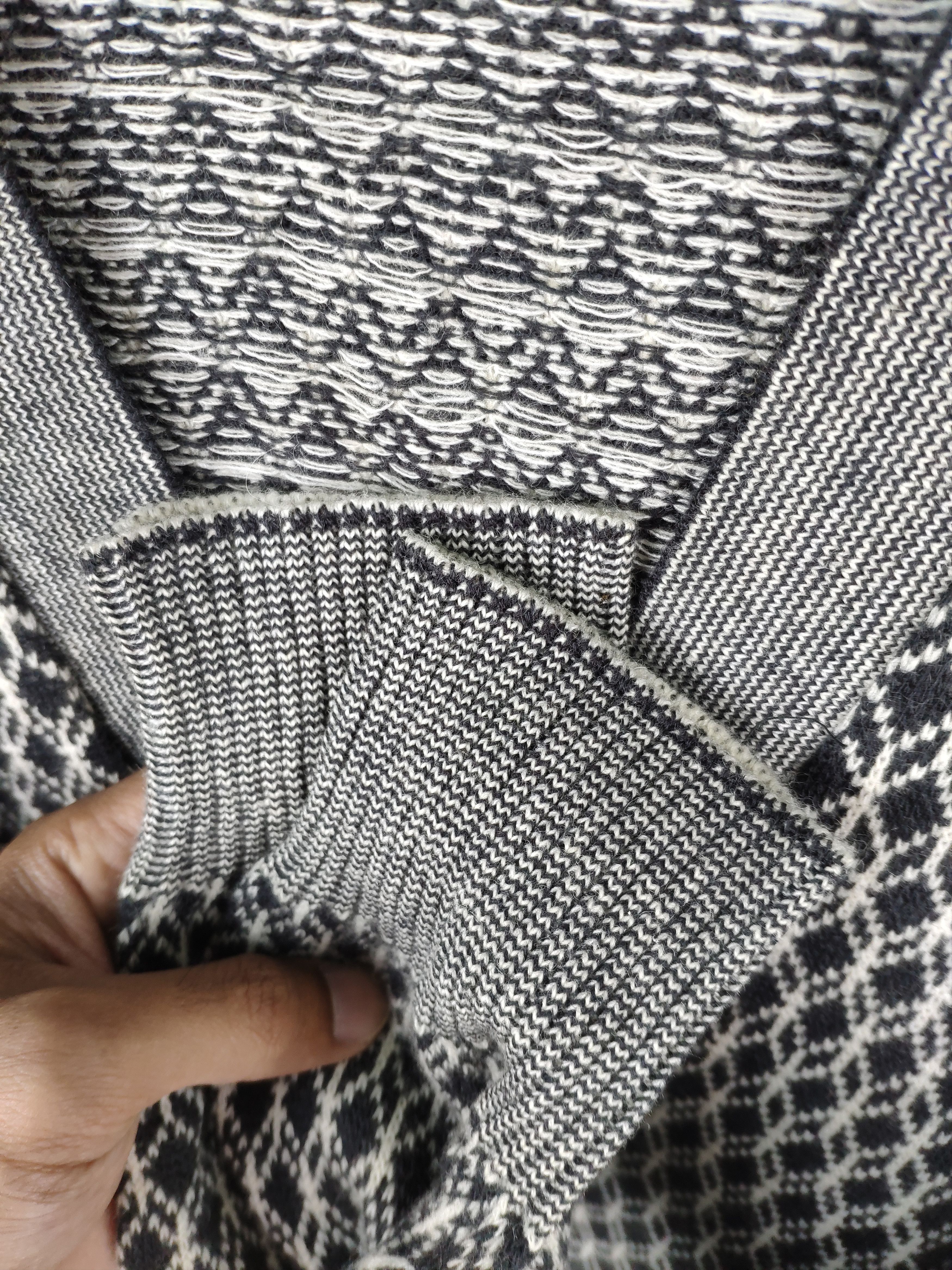 Aran Isles Knitwear × Vintage Steal 💥 Vintage Wool Knit Cardigan Sweater Diamond Style Size US M / EU 48-50 / 2 - 4 Thumbnail