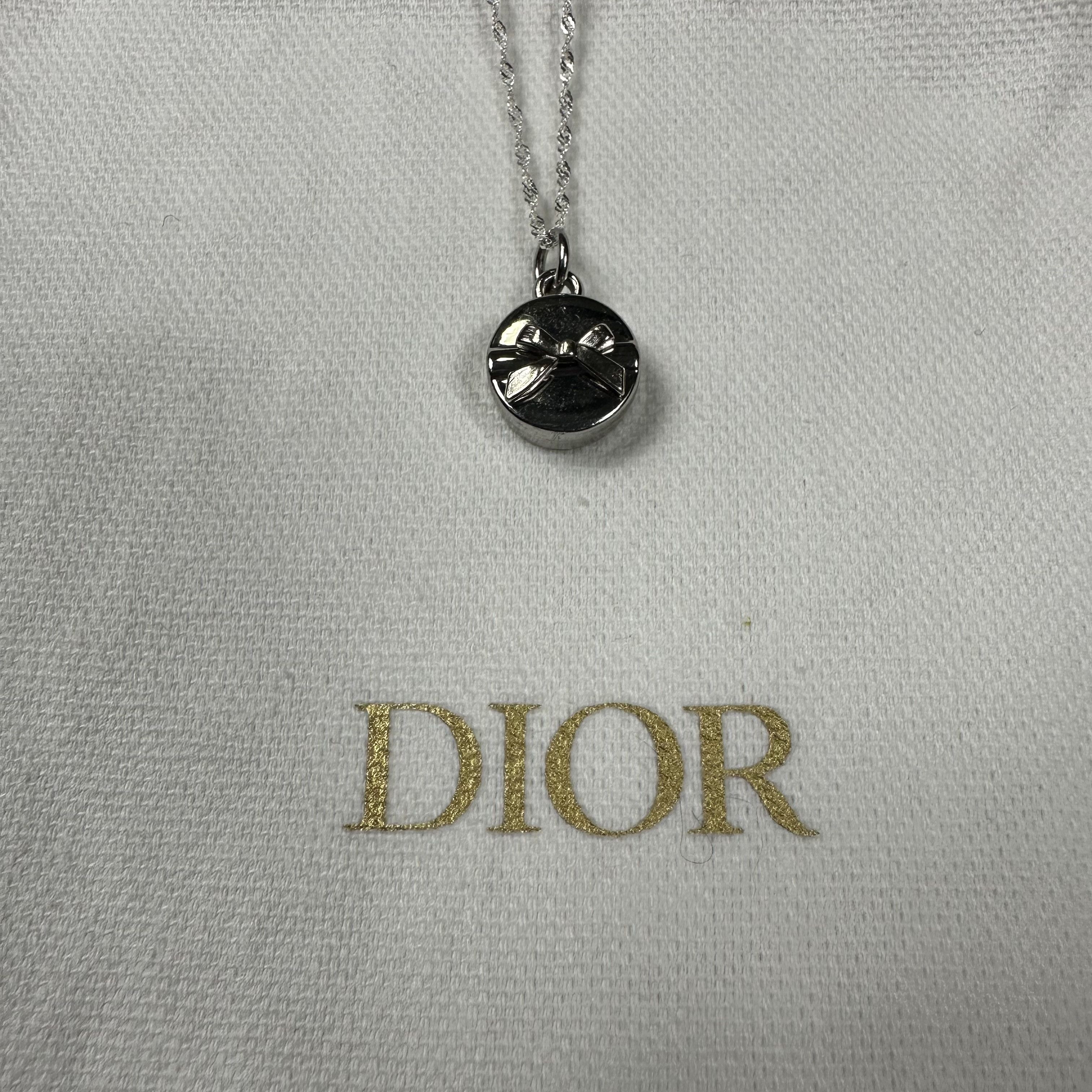 Dior Dior Circle Pendant on Sterling Silver Chain/Necklace Size ONE SIZE - 2 Thumbnail
