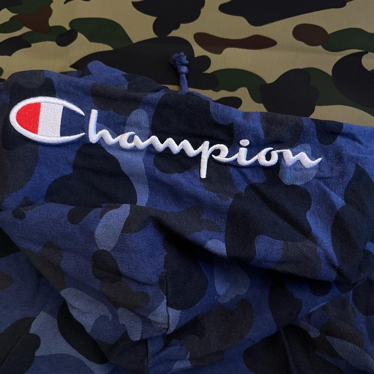 Bape × Champion COLOR CAMO LIGHTWEIGHT ZIP HOODIE Size US M / EU 48-50 / 2 - 3 Thumbnail