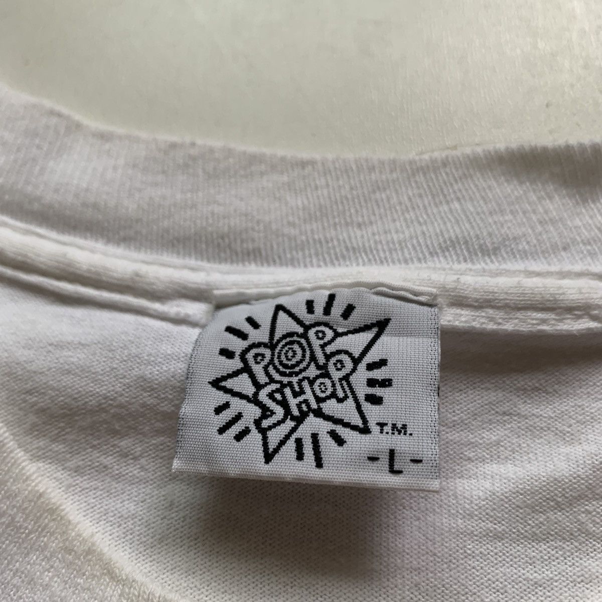 Keith Haring × Vintage Vintage 1990s Keith Haring Art Love Pop Shop Graphic T Shirt Size US L / EU 52-54 / 3 - 3 Thumbnail