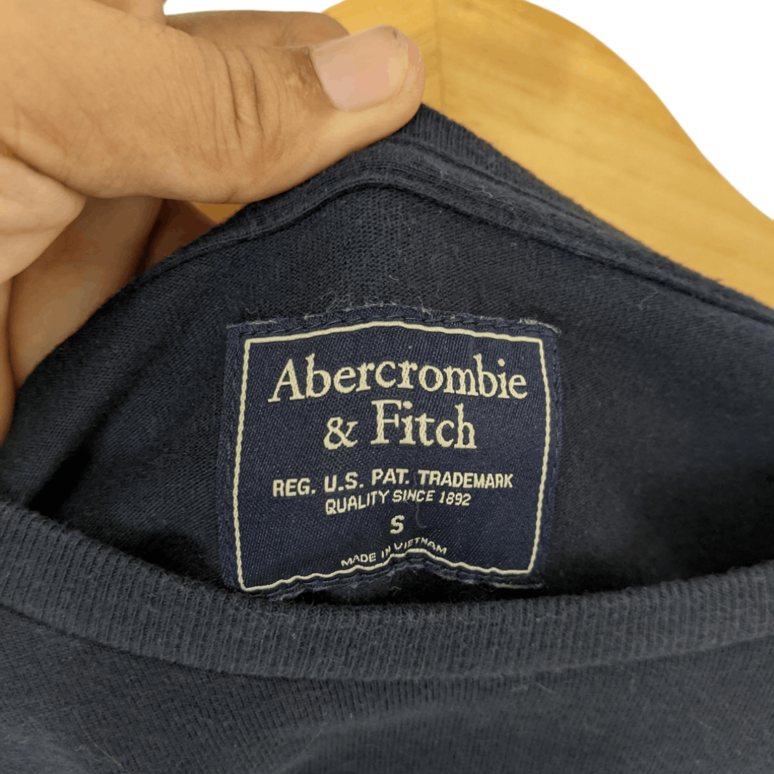 Abercrombie & Fitch ABERCROMBIE & FITCH Big Spell Out Long Sleeve T-Shirt Size US S / EU 44-46 / 1 - 7 Thumbnail