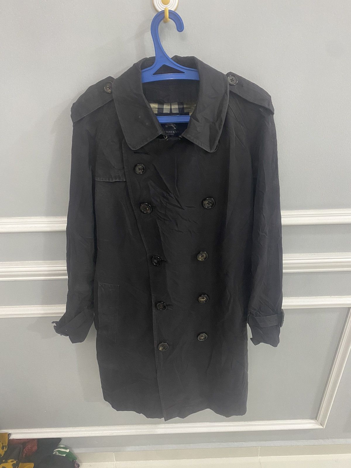 Burberry VINTAGE BLACK BURBERRY KESSINGTON TRENCH COAT Size US S / EU 44-46 / 1 - 3 Thumbnail