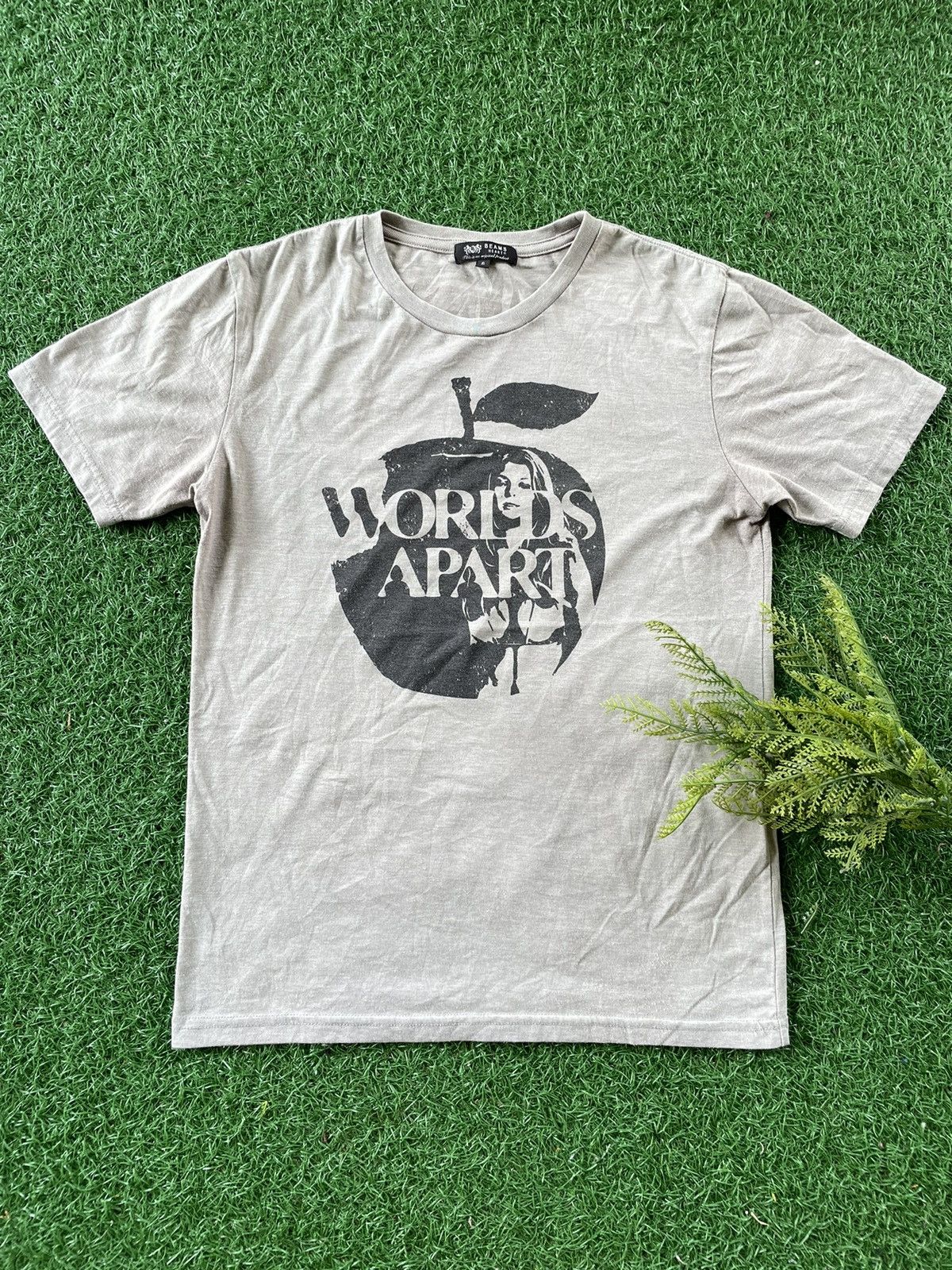 💥BEAMS💥 Hysteric Glamour inspired Big Logo Tee