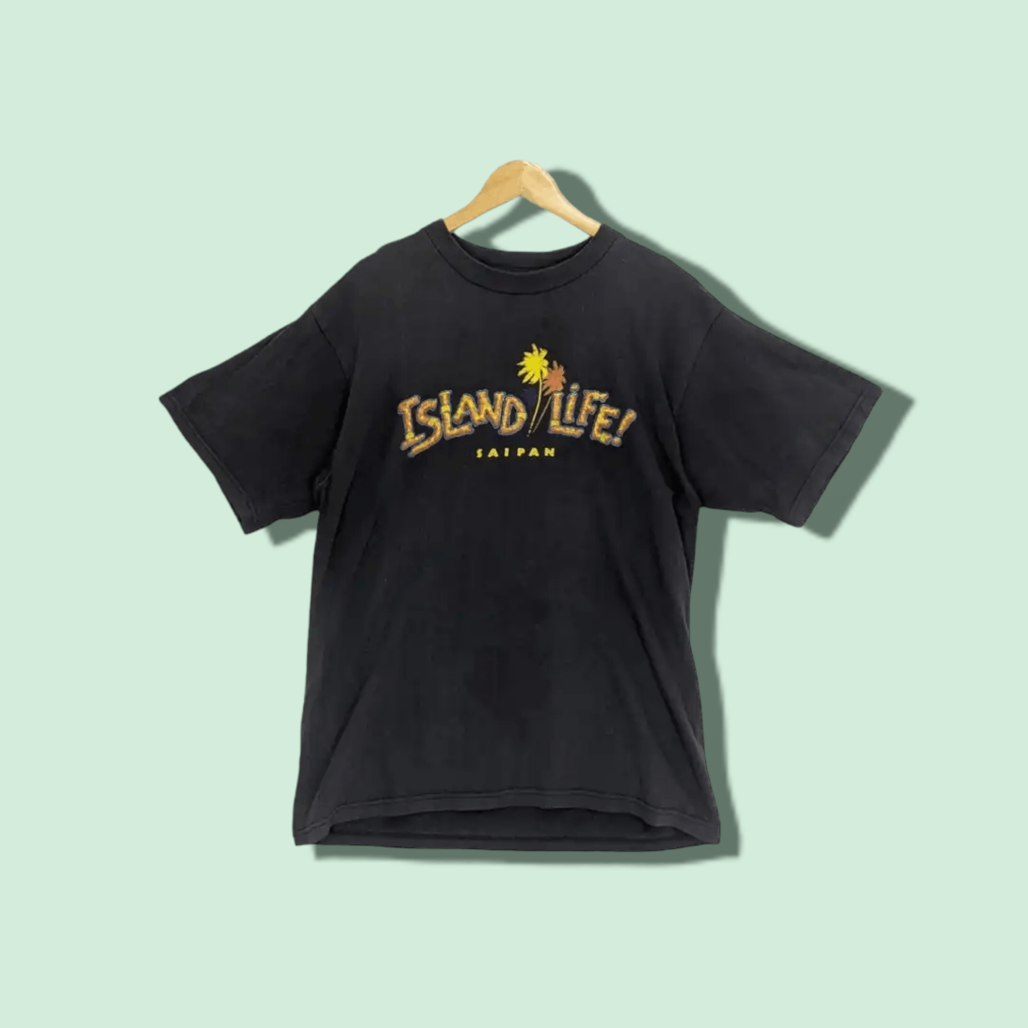 Vintage Vintage 2000's HAWAII Love Island Life Saipan T-Shirt Size US L / EU 52-54 / 3 - 1 Thumbnail