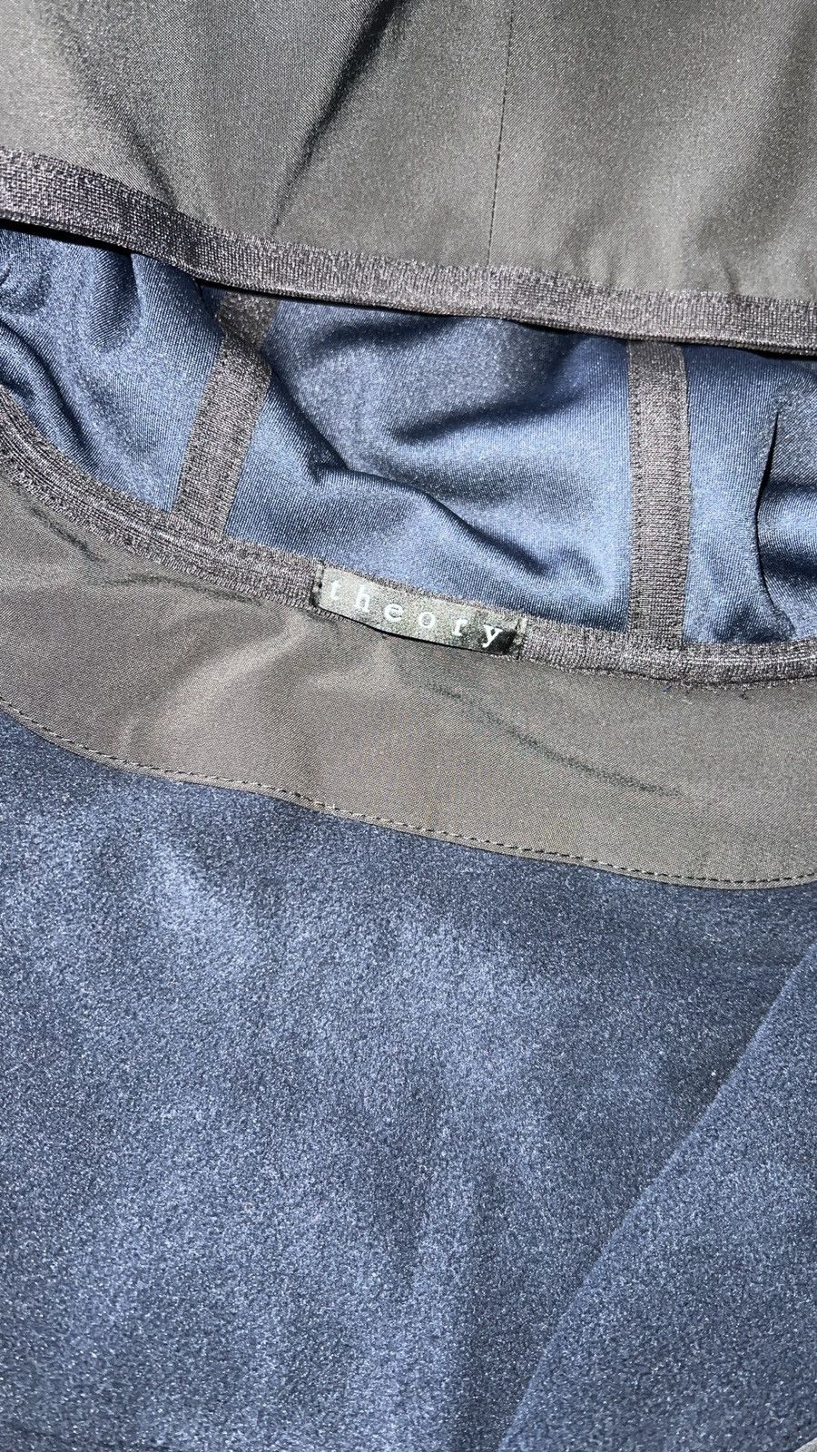 Theory Theory NWOT Nyles Hybrid Fleece w/Thumbhole Size US S / EU 44-46 / 1 - 7 Thumbnail