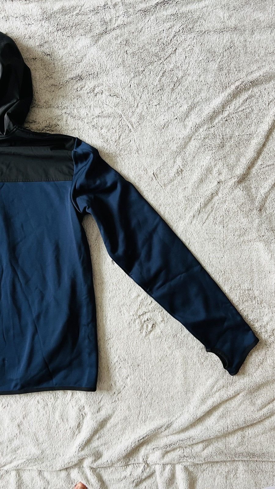 Theory Theory NWOT Nyles Hybrid Fleece w/Thumbhole Size US S / EU 44-46 / 1 - 9 Thumbnail