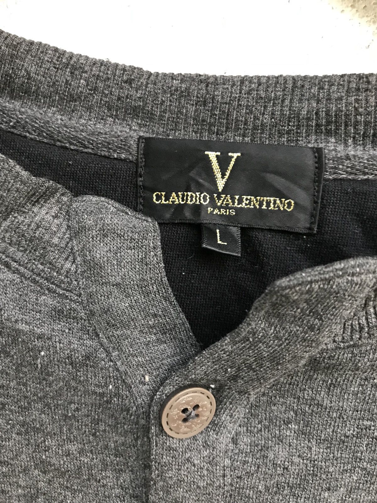 Valentino Vintage Claudio Valentino Crewneck Button Neck Sweatshirt Size US L / EU 52-54 / 3 - 5 Thumbnail