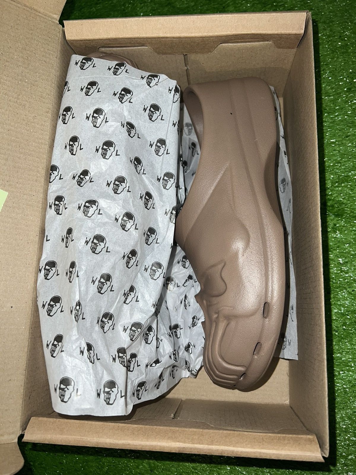 Warren Lotas Warren Lotas Foam Shoe Size US 12 / EU 45 - 6 Thumbnail