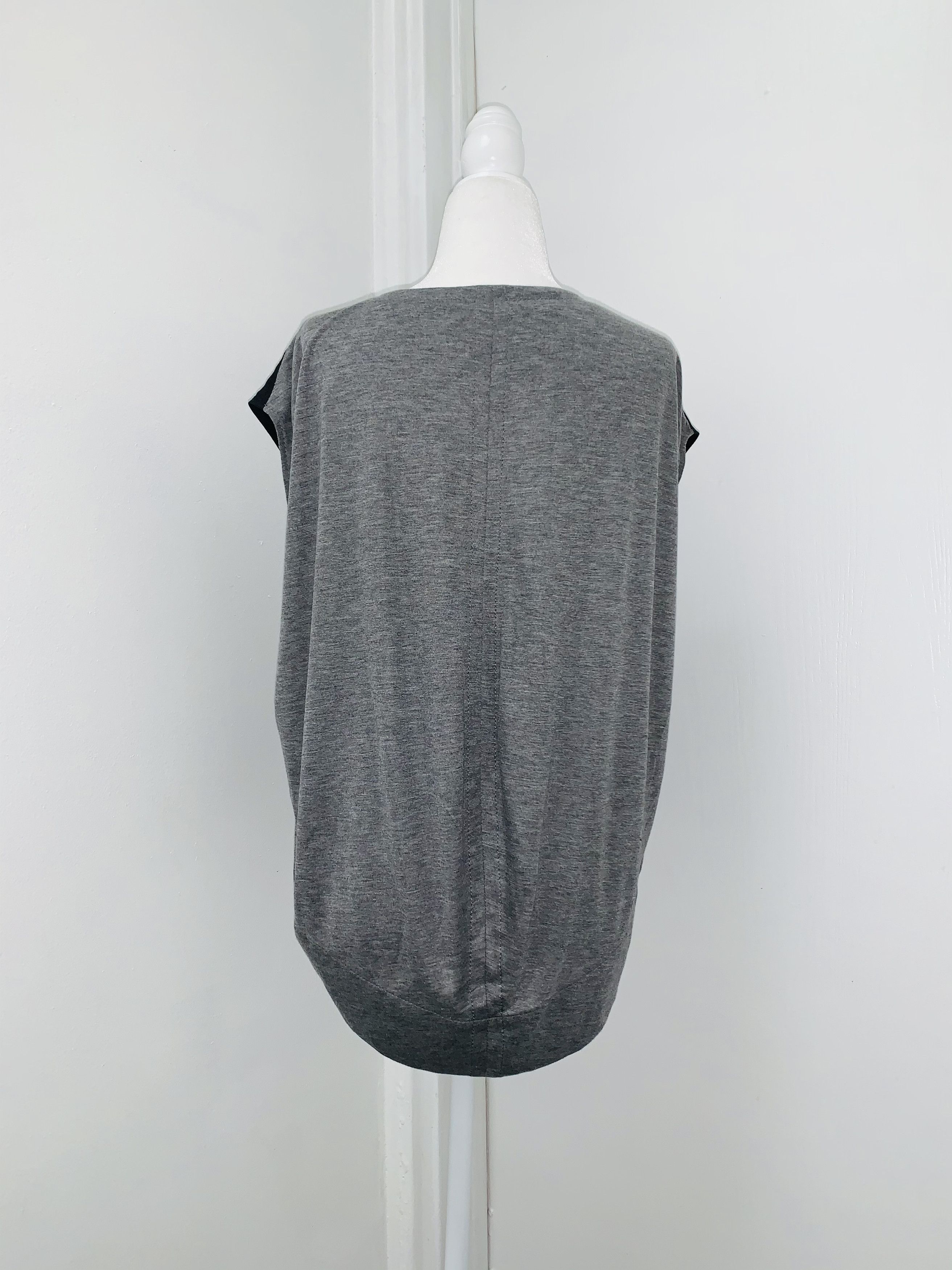Helmut Lang FREE w/purchase!!! NWOT Relaxed Variegated Top Size US S / EU 44-46 / 1 - 7 Thumbnail