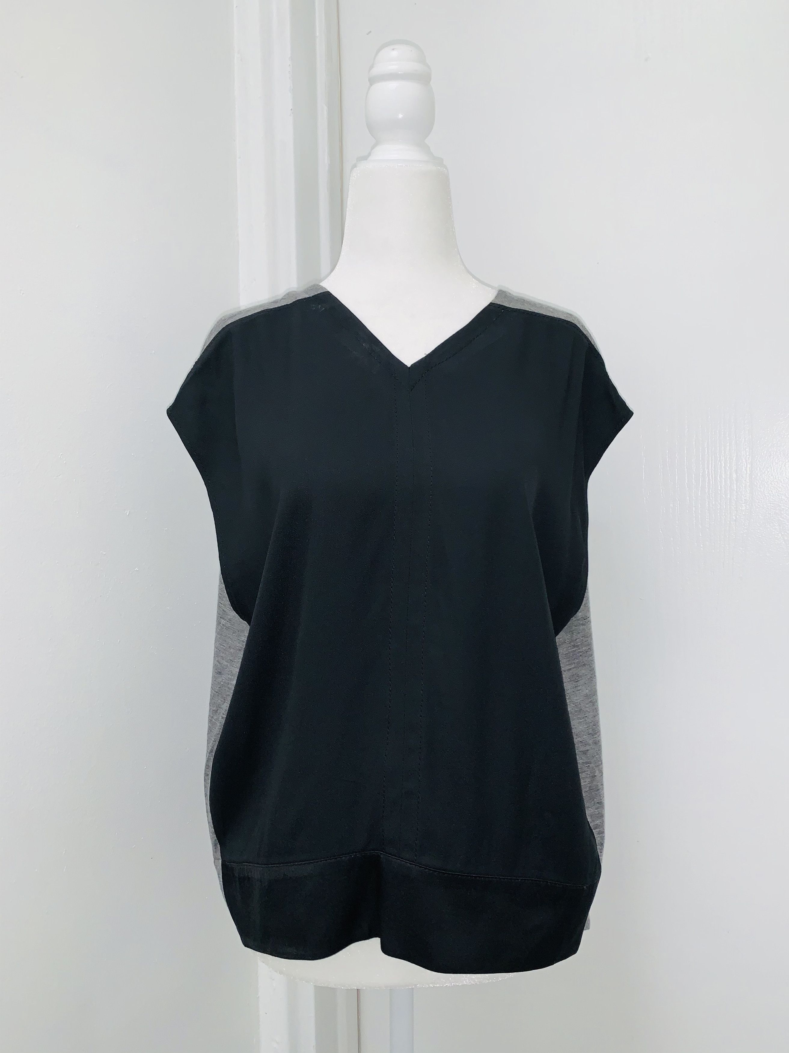 Helmut Lang FREE w/purchase!!! NWOT Relaxed Variegated Top Size US S / EU 44-46 / 1 - 1 Thumbnail