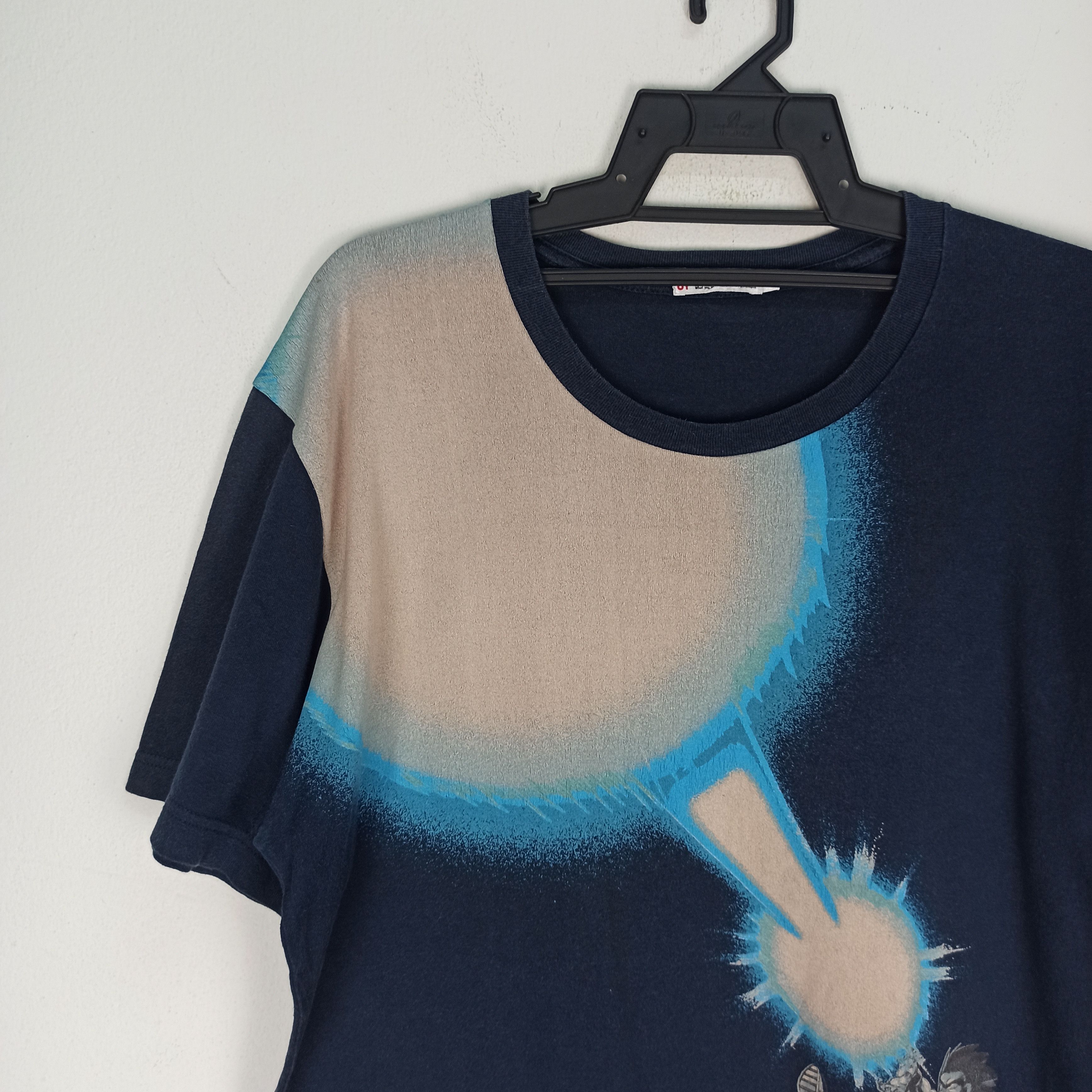 Anime Rare Dragon Ball Son Goku X Uniqlo Tshirt Size US L / EU 52-54 / 3 - 4 Thumbnail
