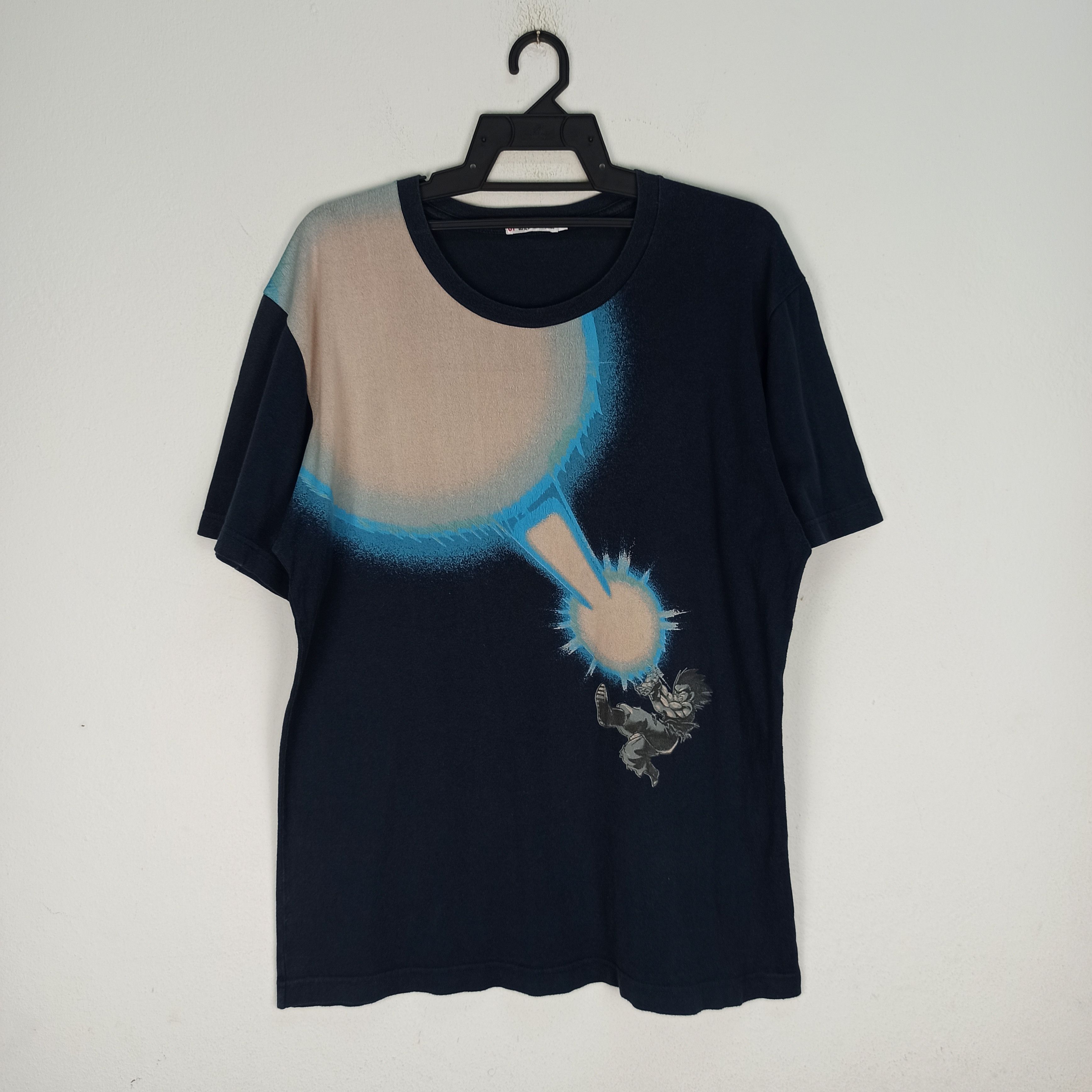 Anime Rare Dragon Ball Son Goku X Uniqlo Tshirt Size US L / EU 52-54 / 3 - 1 Thumbnail
