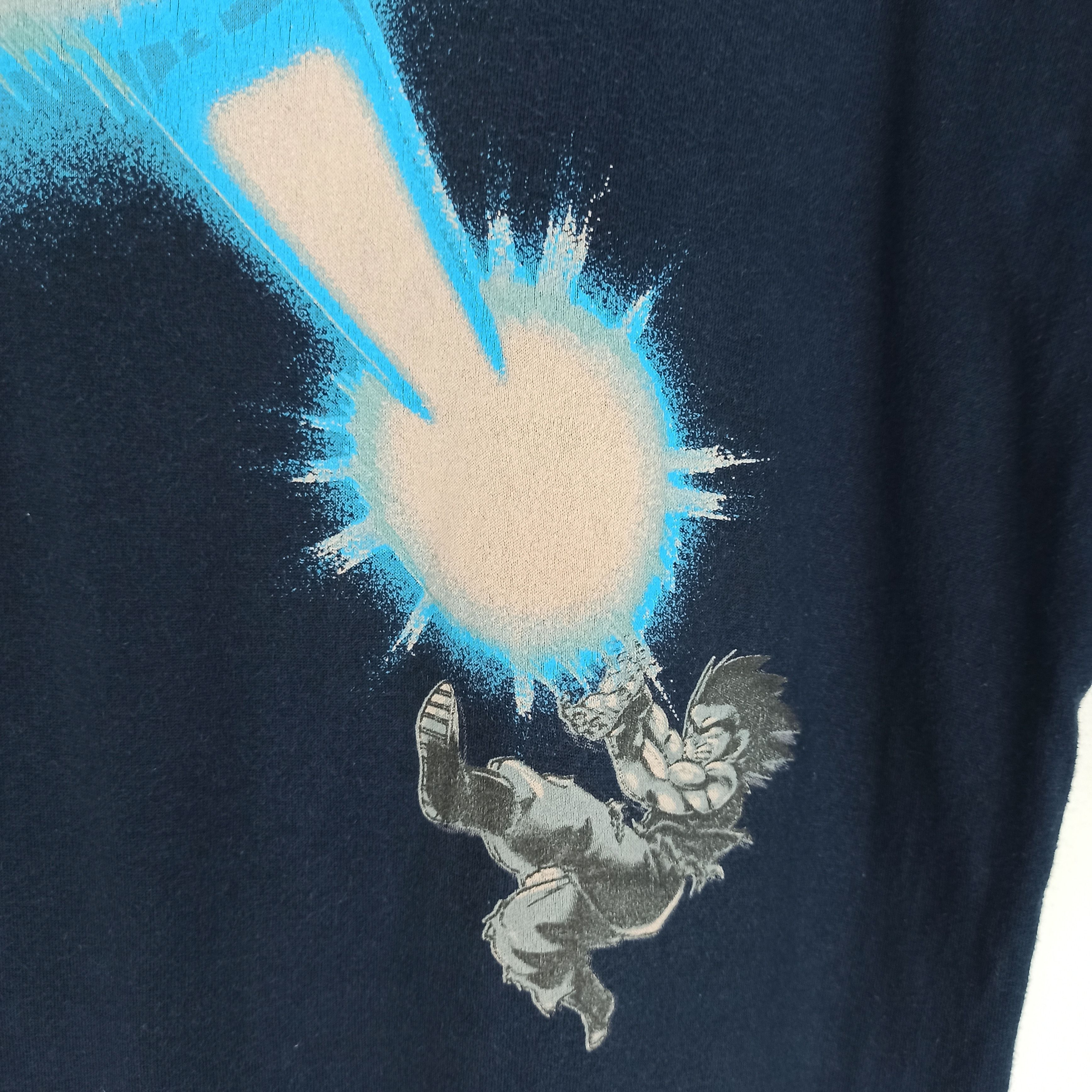 Anime Rare Dragon Ball Son Goku X Uniqlo Tshirt Size US L / EU 52-54 / 3 - 2 Thumbnail