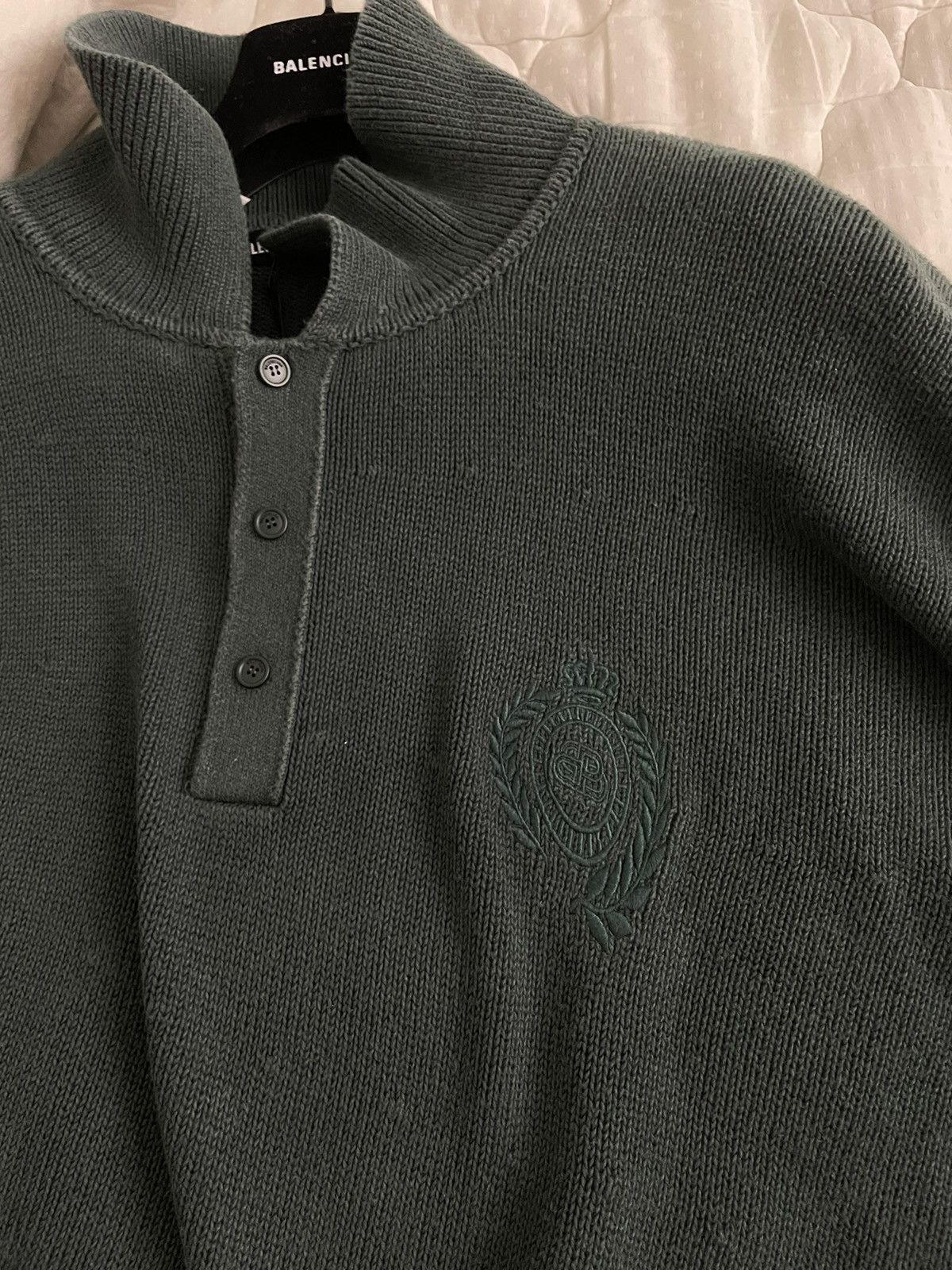 Balenciaga Asymmetric College Crest Polo Knit Sweater S Size US M / EU 48-50 / 2 - 8 Thumbnail