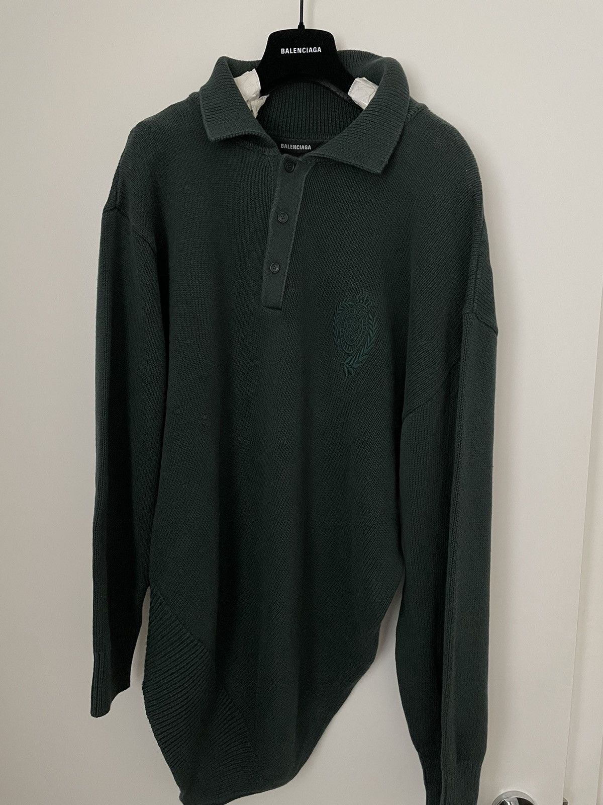 Balenciaga Asymmetric College Crest Polo Knit Sweater S Size US M / EU 48-50 / 2 - 5 Thumbnail